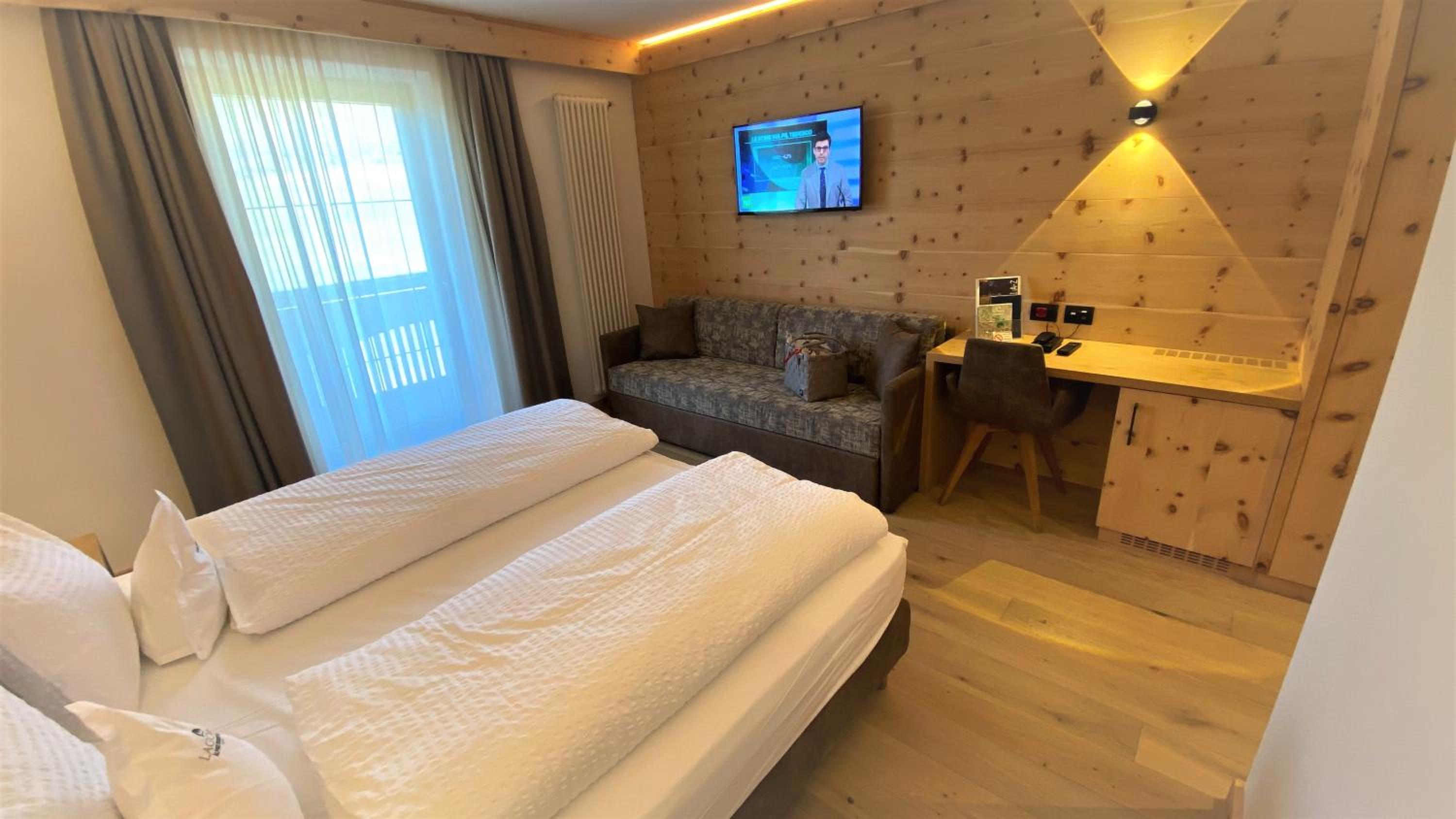 Double or Twin Room - Photo 1