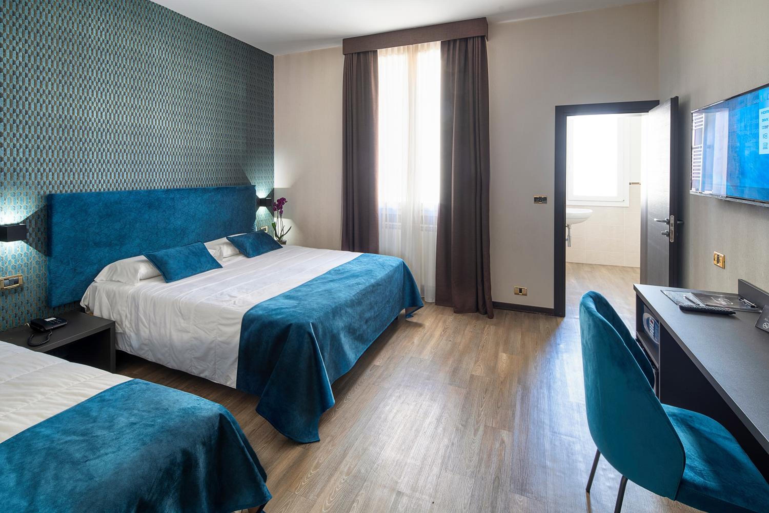 Classic Triple Room - Photo 3