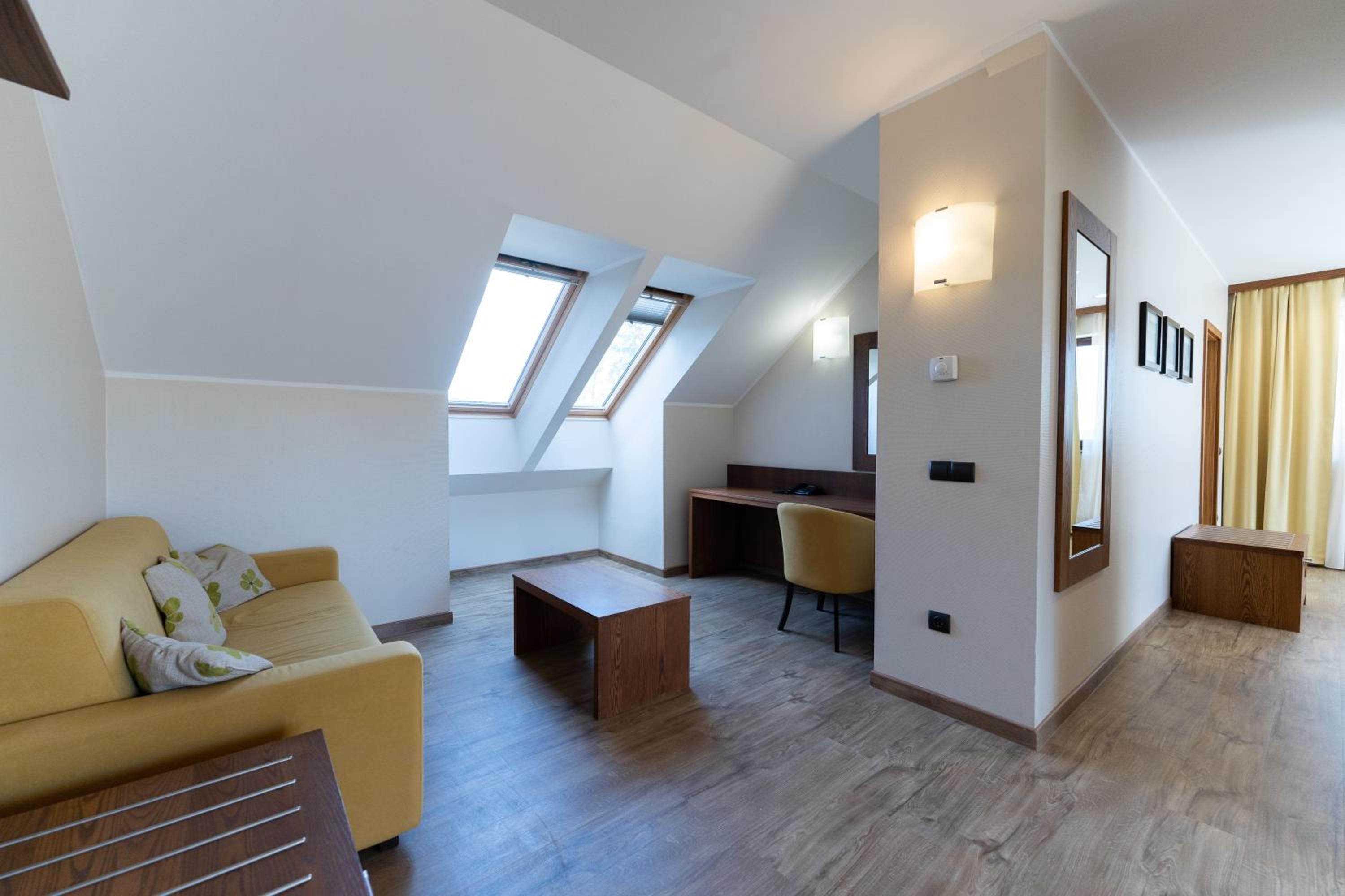 Comfort Suite photo 1