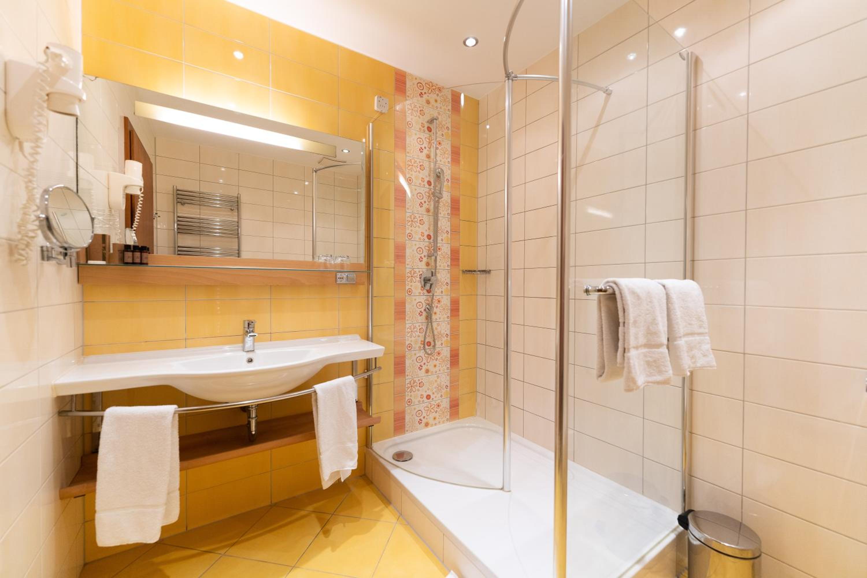 Comfort Double or Twin Room with View photo 2
