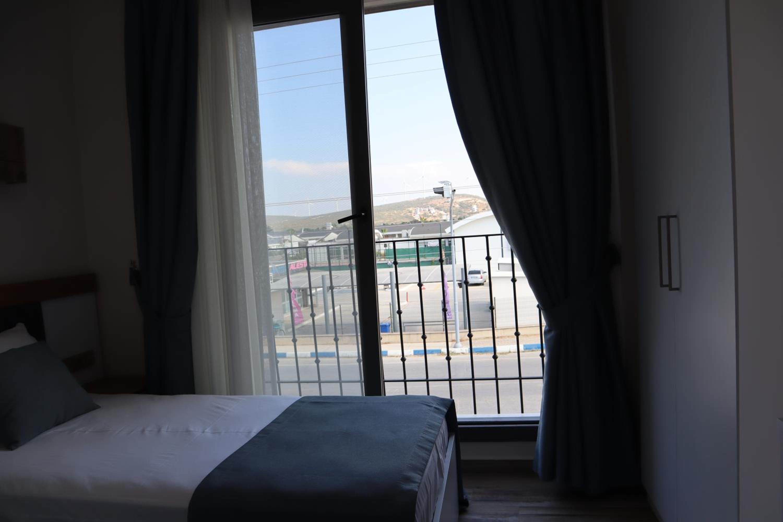 Deluxe Twin Room photo 3
