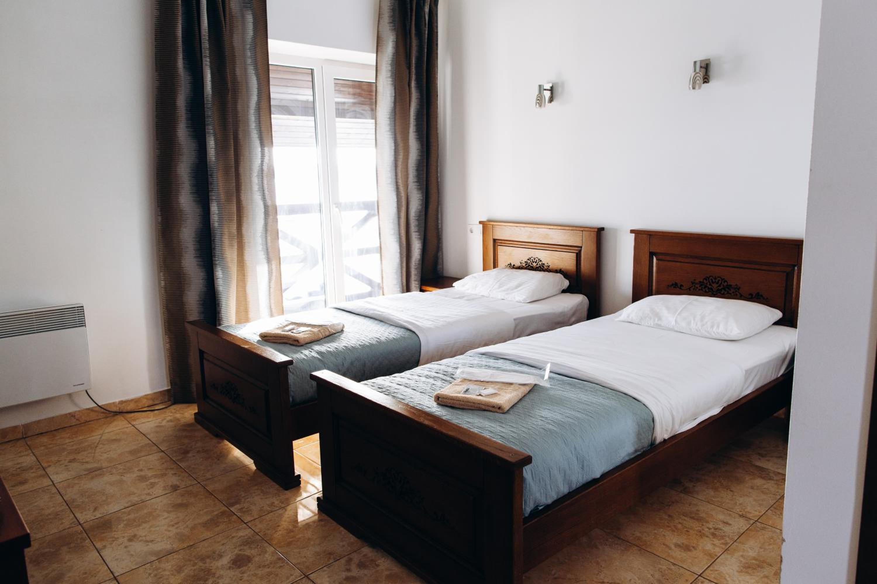 Standard Double or Twin Room photo 1