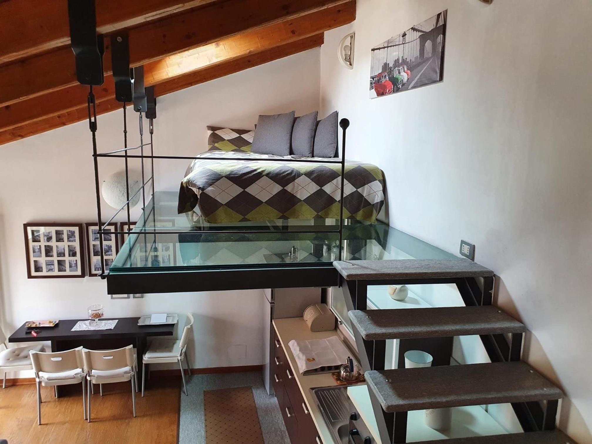 One-Bedroom House - Photo 19