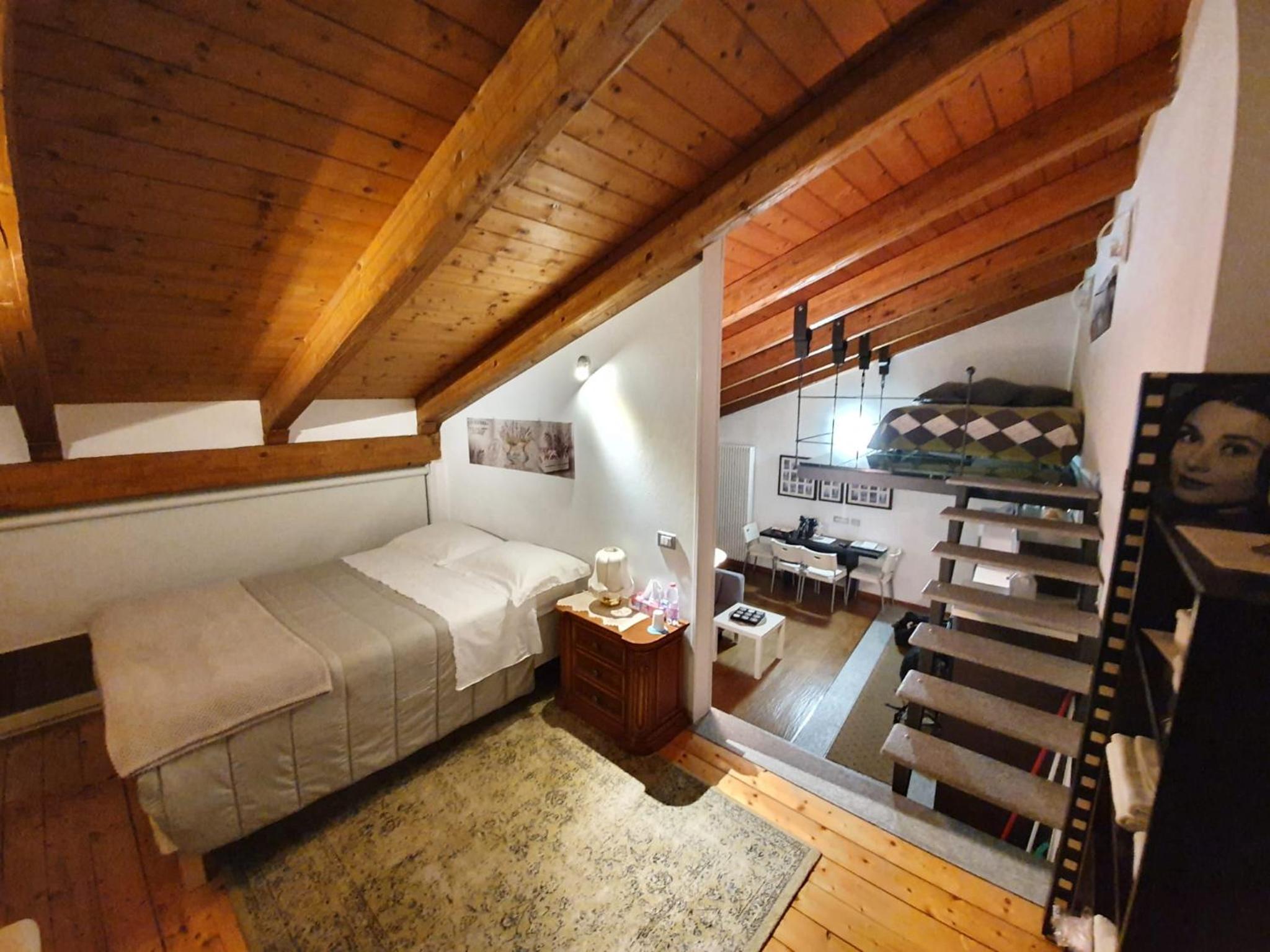 One-Bedroom House - Photo 15