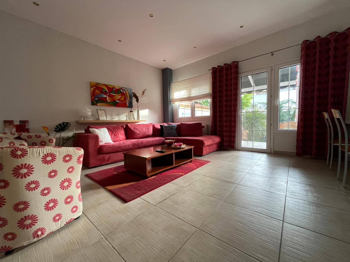 Two-Bedroom House photo 2