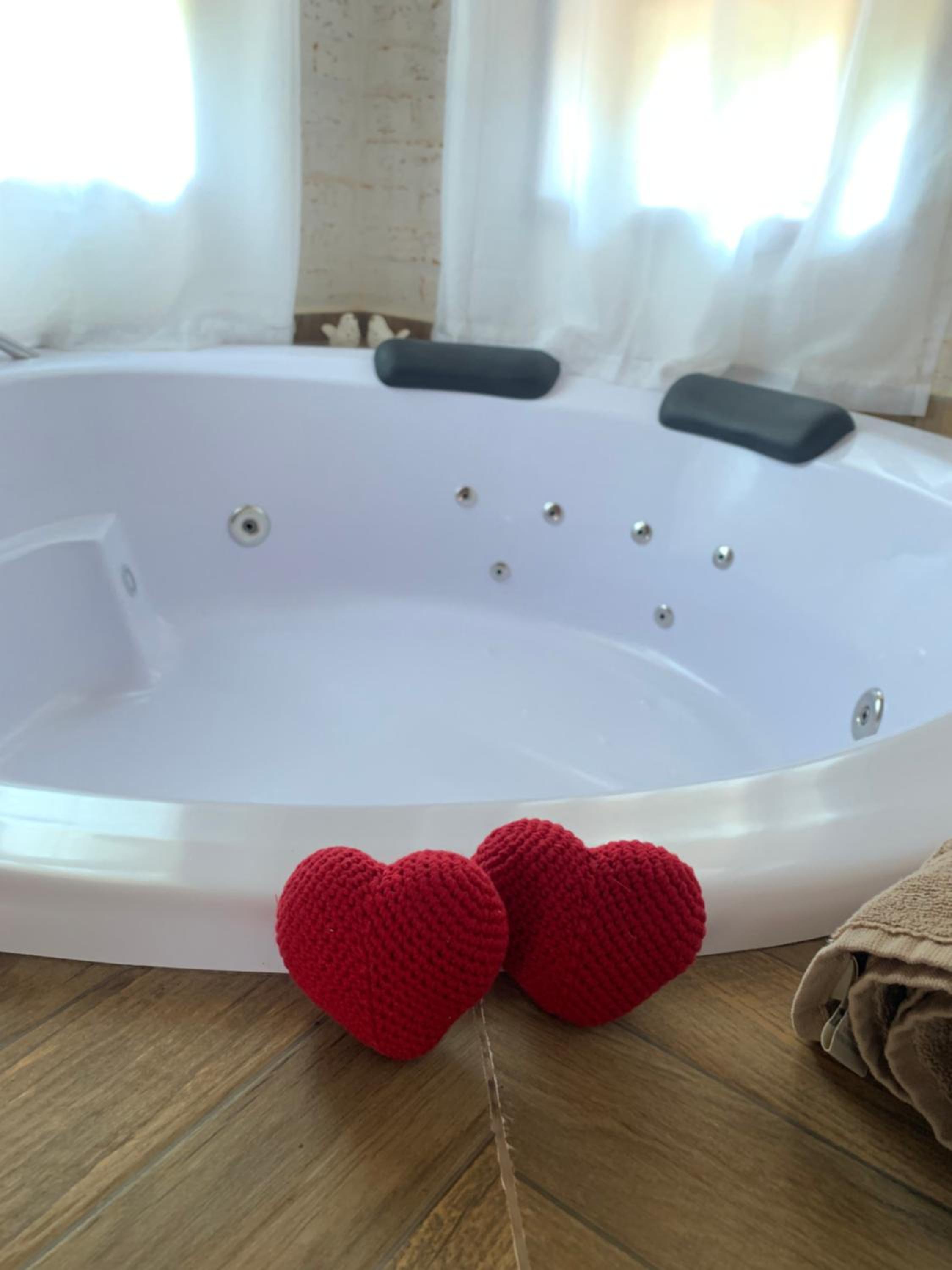 Double Room with Spa Bath - Photo 2