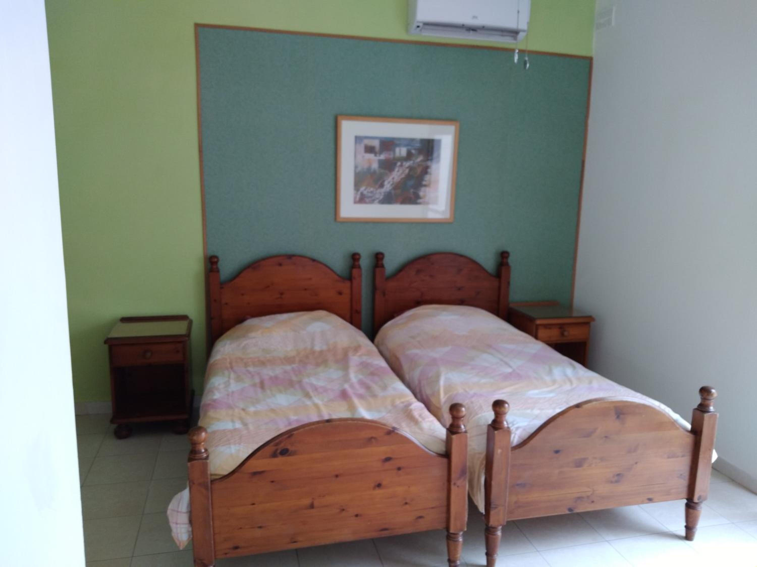 Double or Twin Room with Private Bathroom photo 3