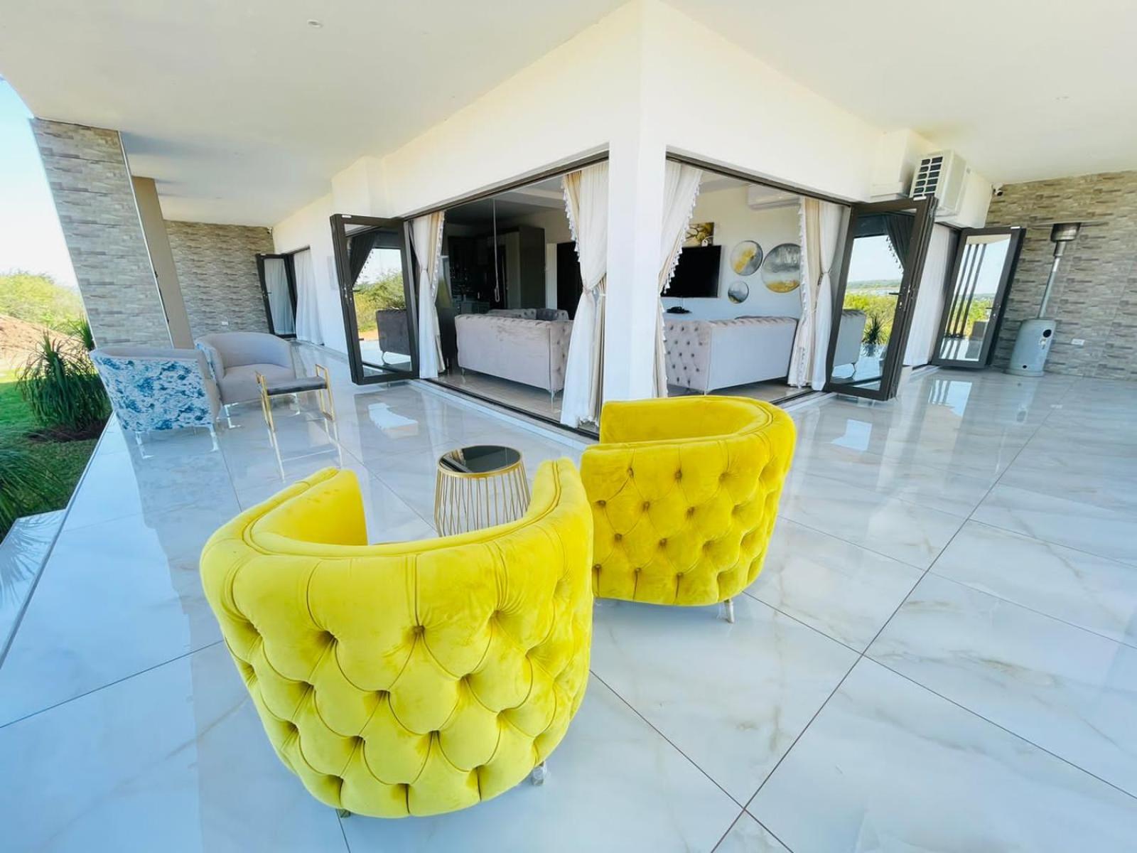 Three-Bedroom Villa - Photo 1