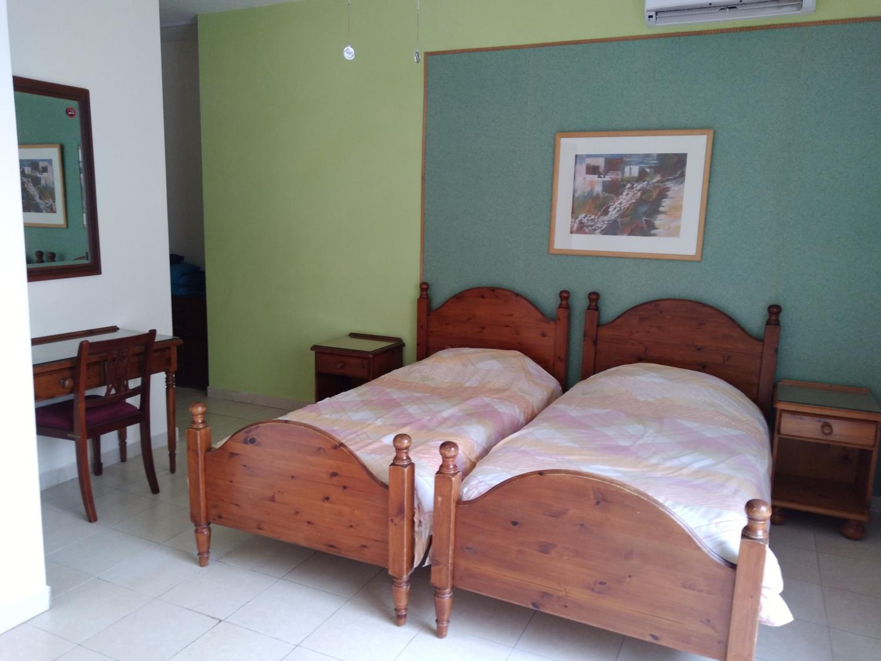 Double or Twin Room with Private Bathroom photo 2
