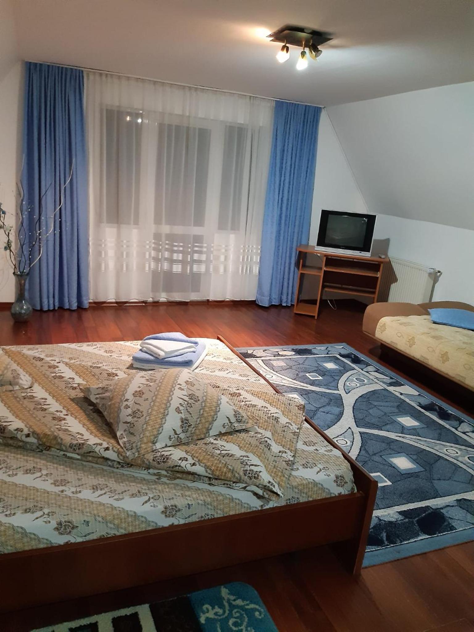 Deluxe Room (2 Adults + 1 Child) photo 2
