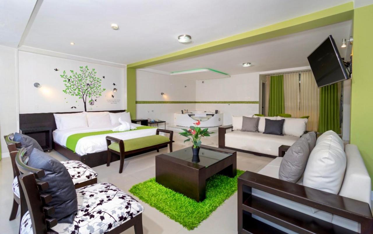 King Suite with Spa Bath