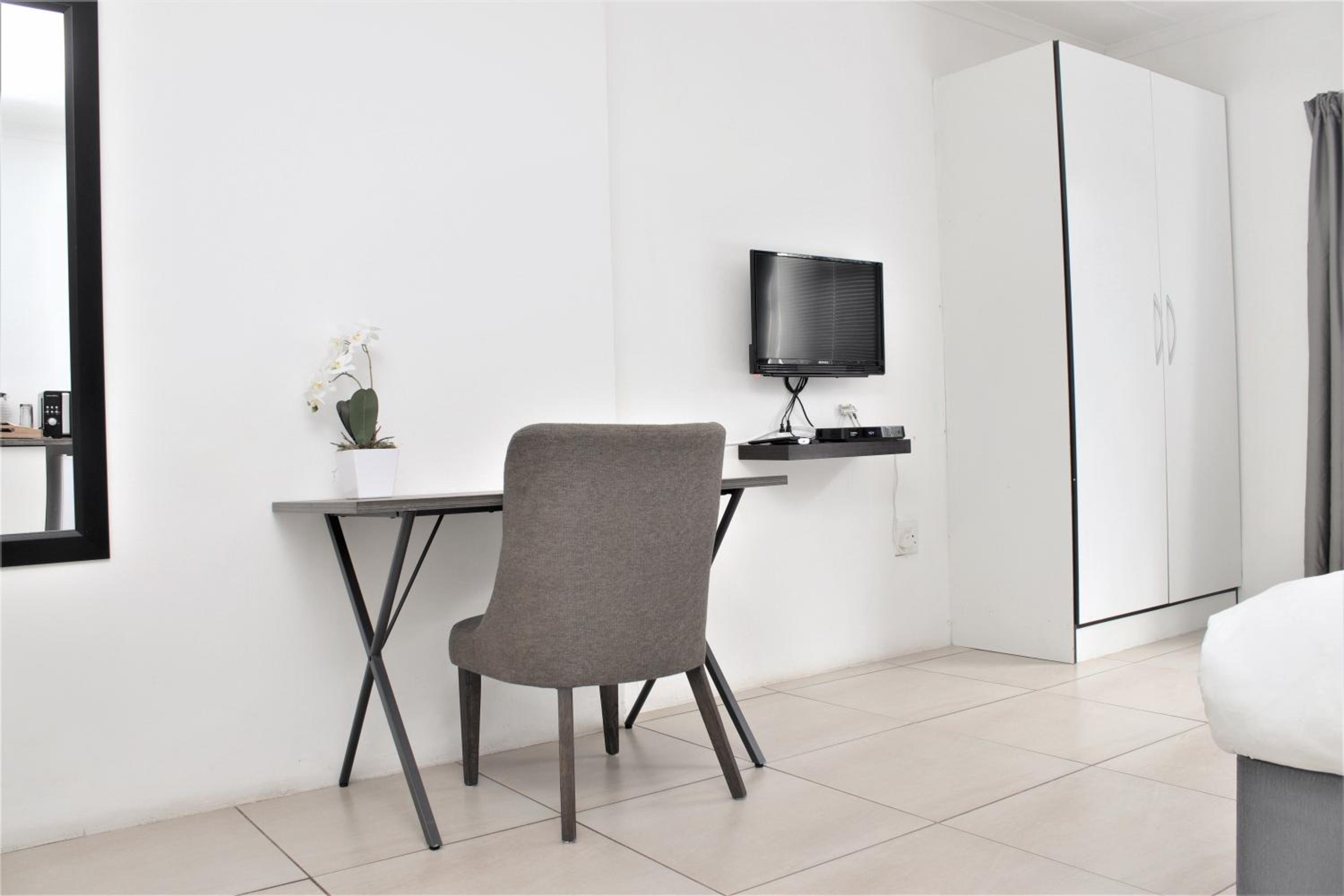 Double Room - Photo 1