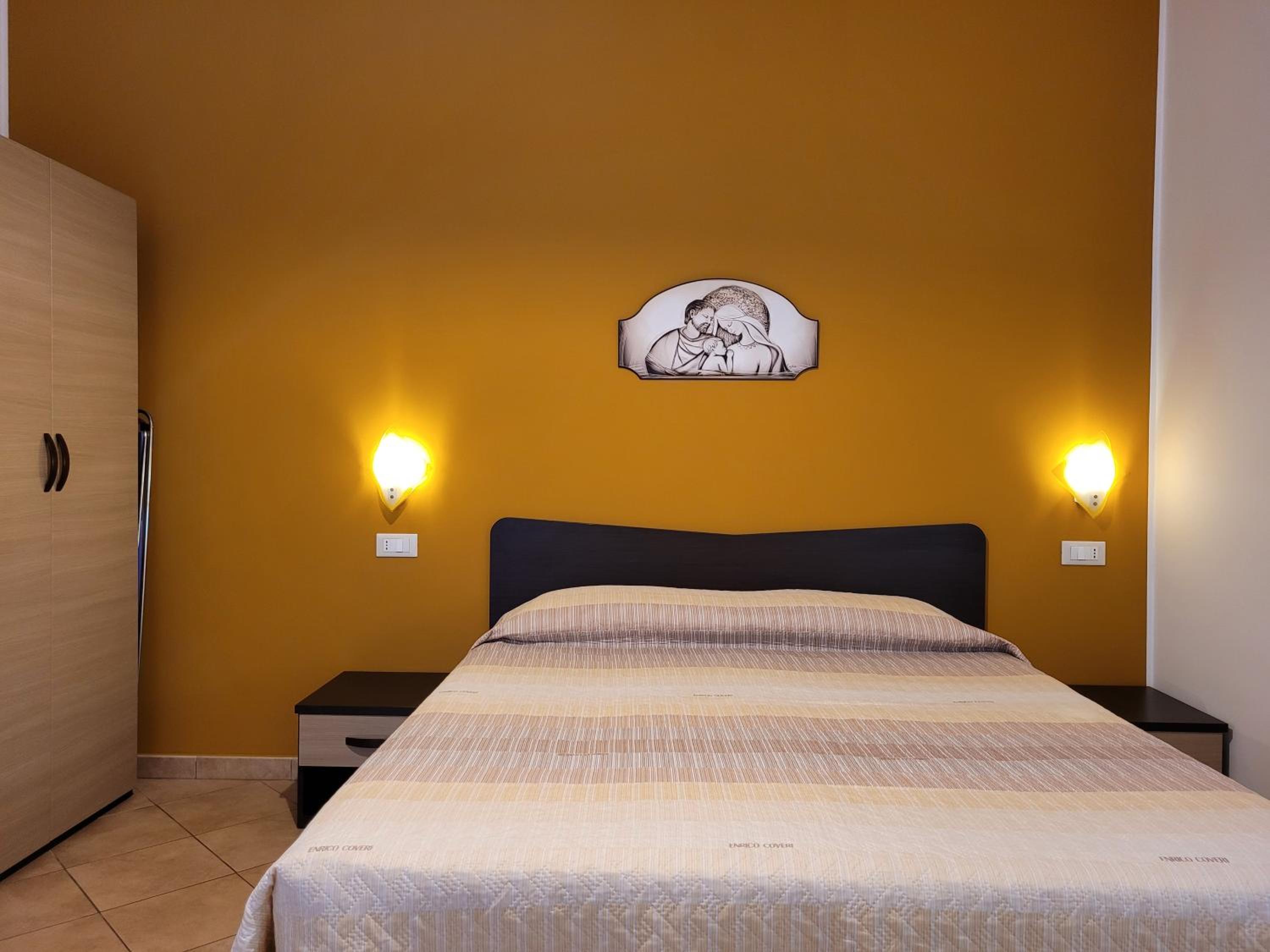 Triple Room - Photo 12