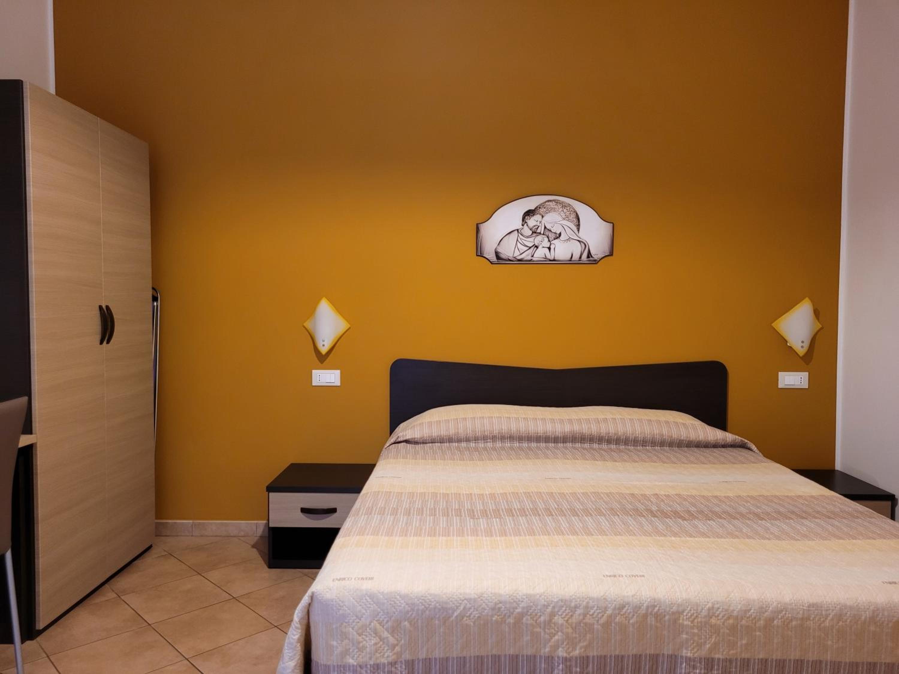 Triple Room - Photo 1