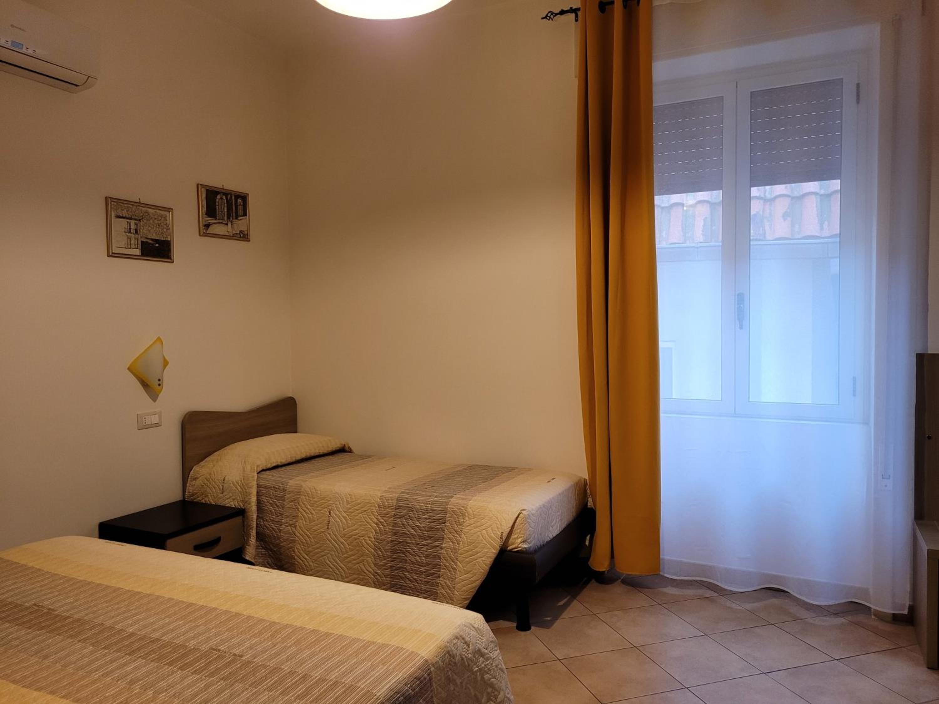Triple Room - Photo 7