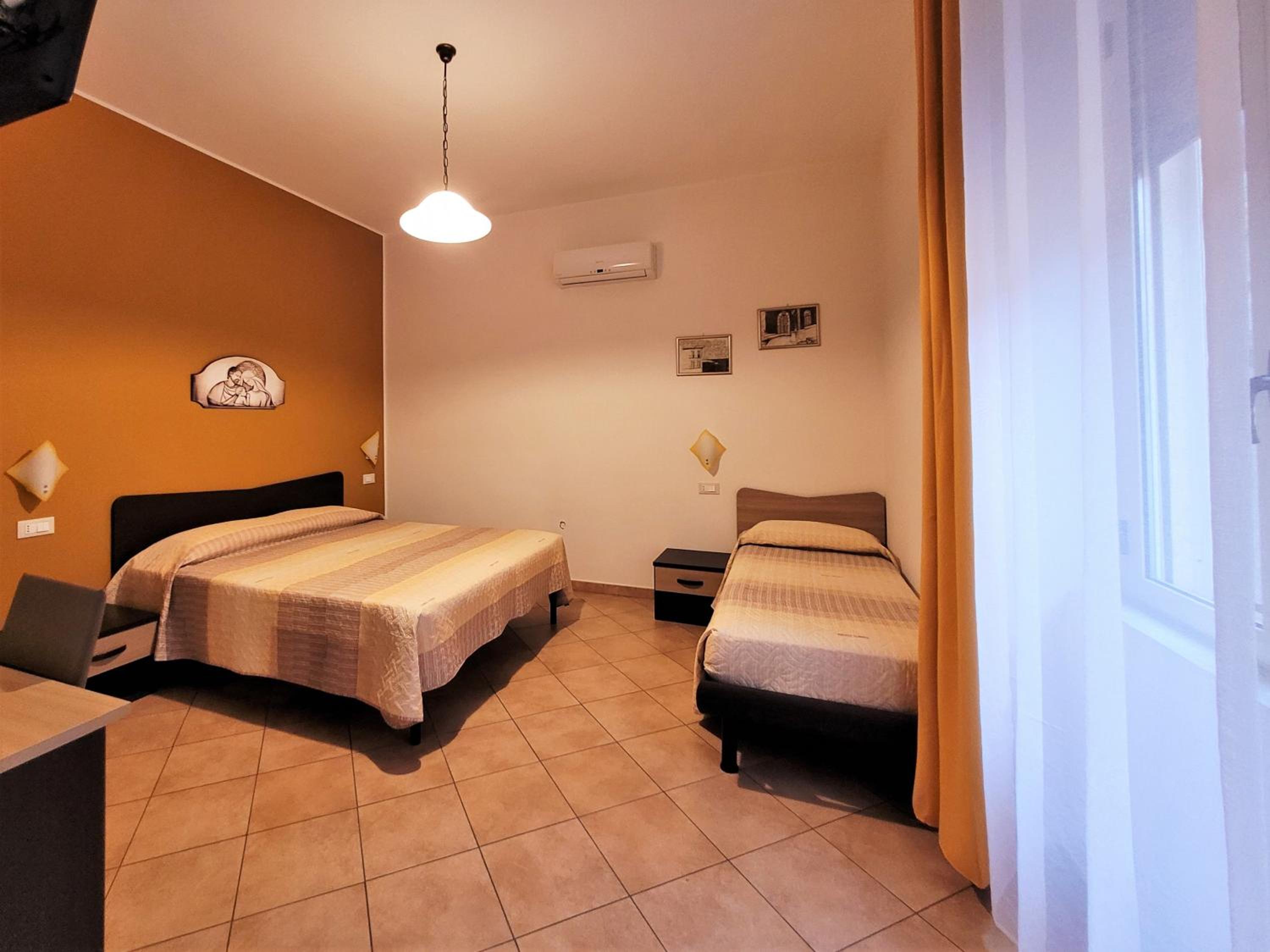 Triple Room - Photo 2