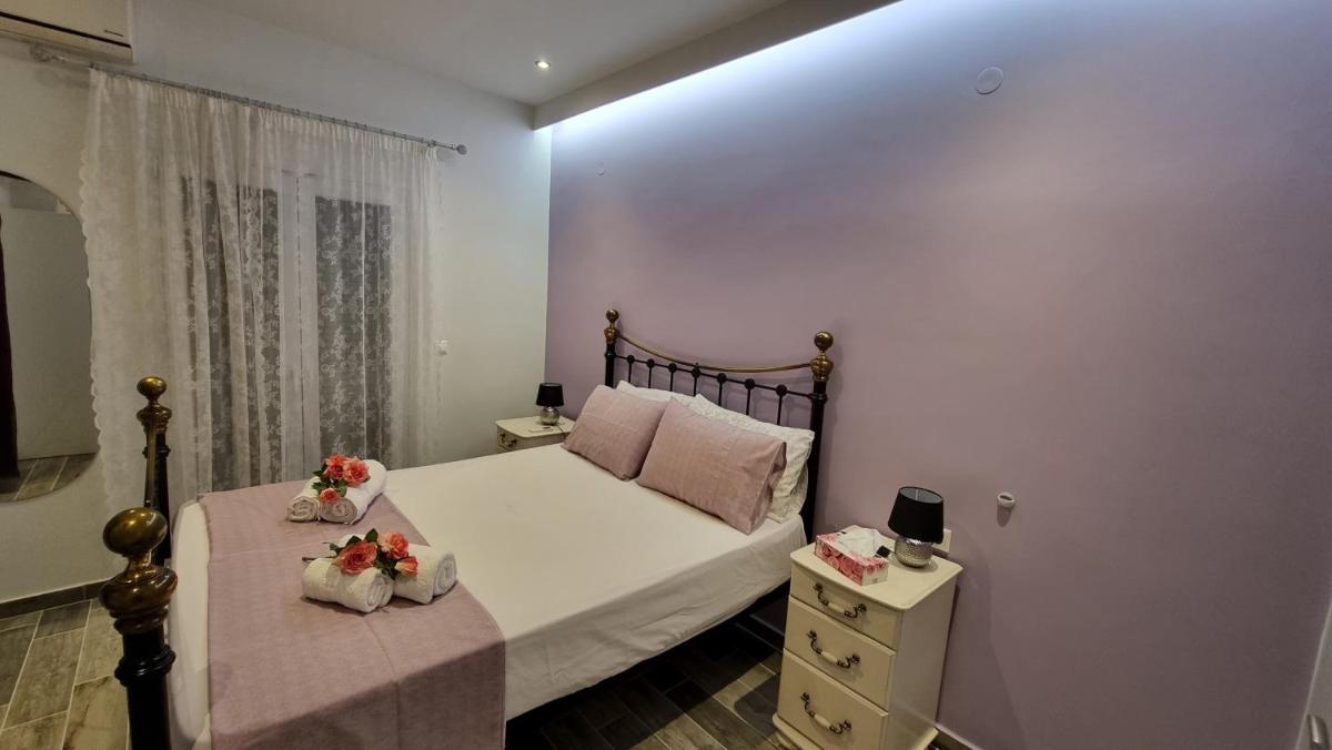 Two-Bedroom House photo 3