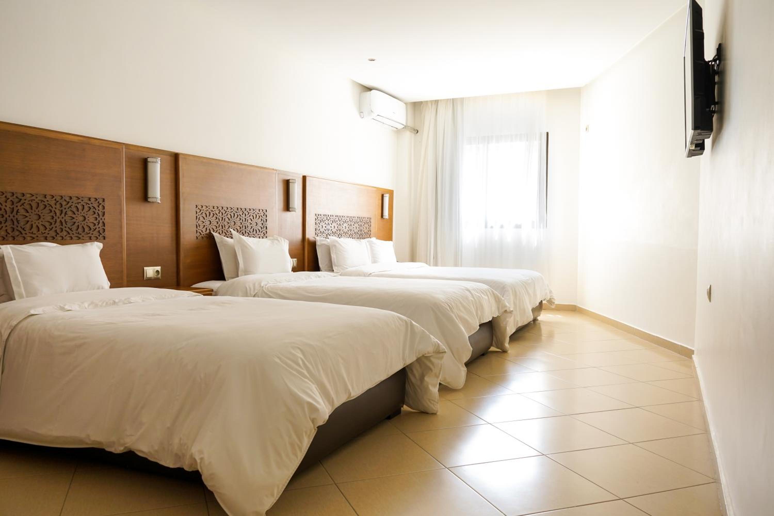 Standard Triple Room - Photo 2
