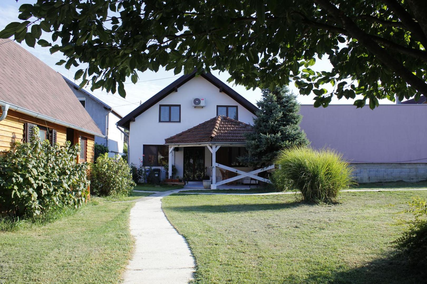Apartment - Ground Floor photo 3