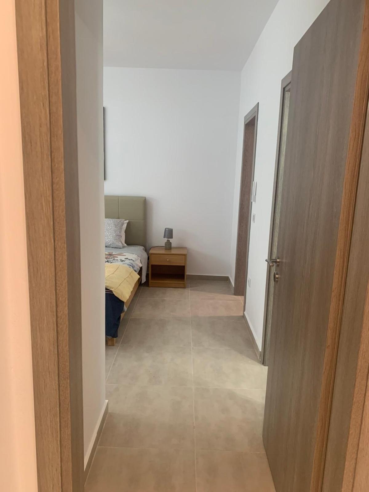 Three-Bedroom Apartment - Photo 29