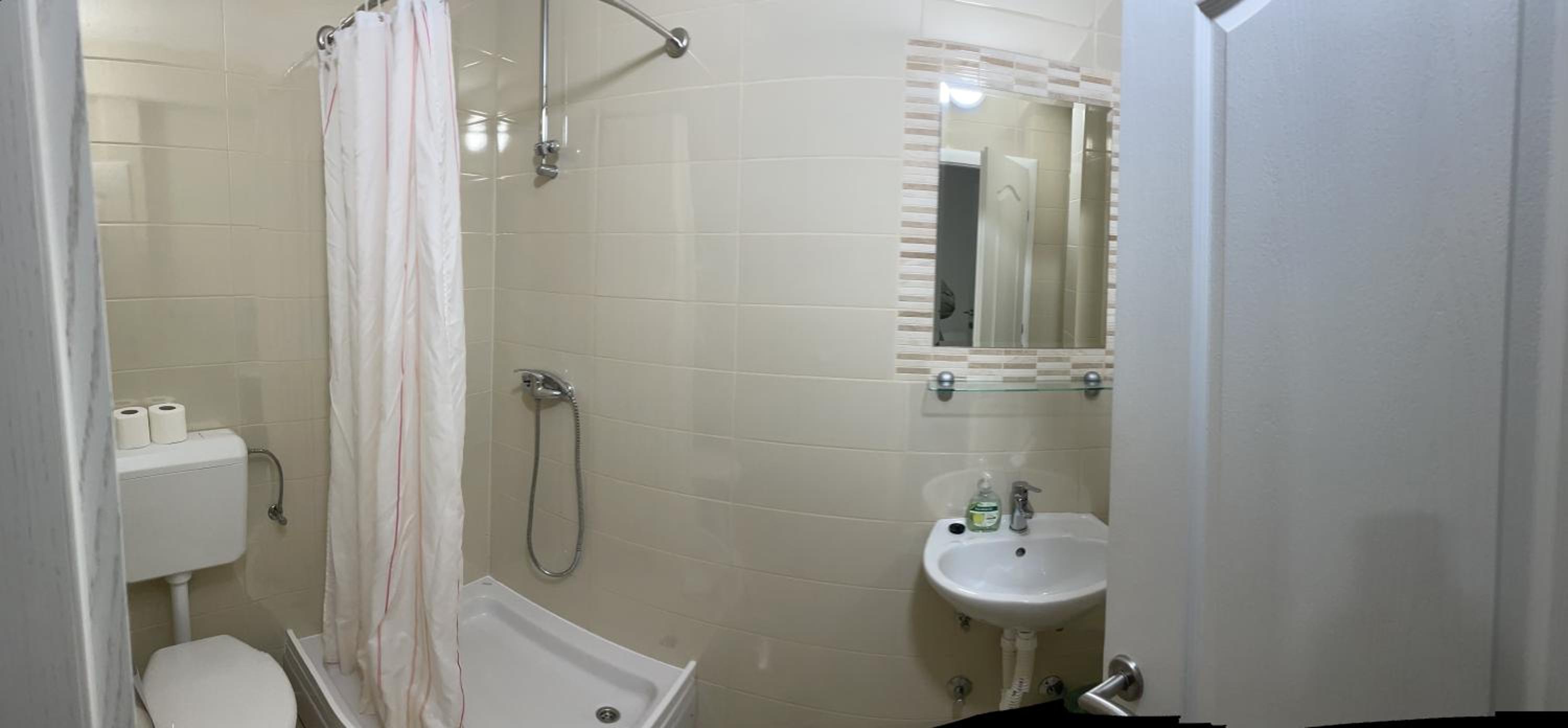 Deluxe Triple Room photo 2