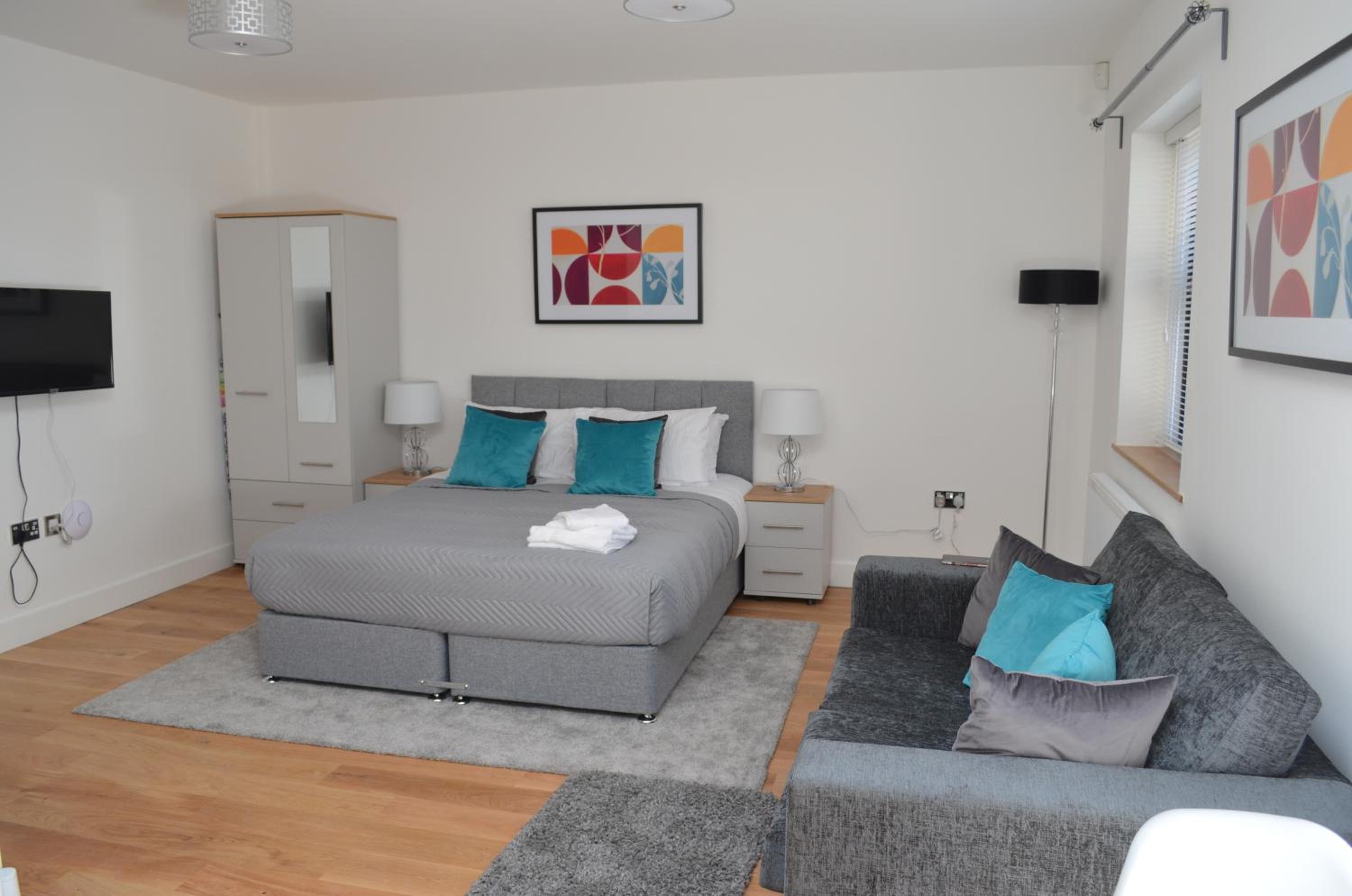 One-Bedroom Apartment
