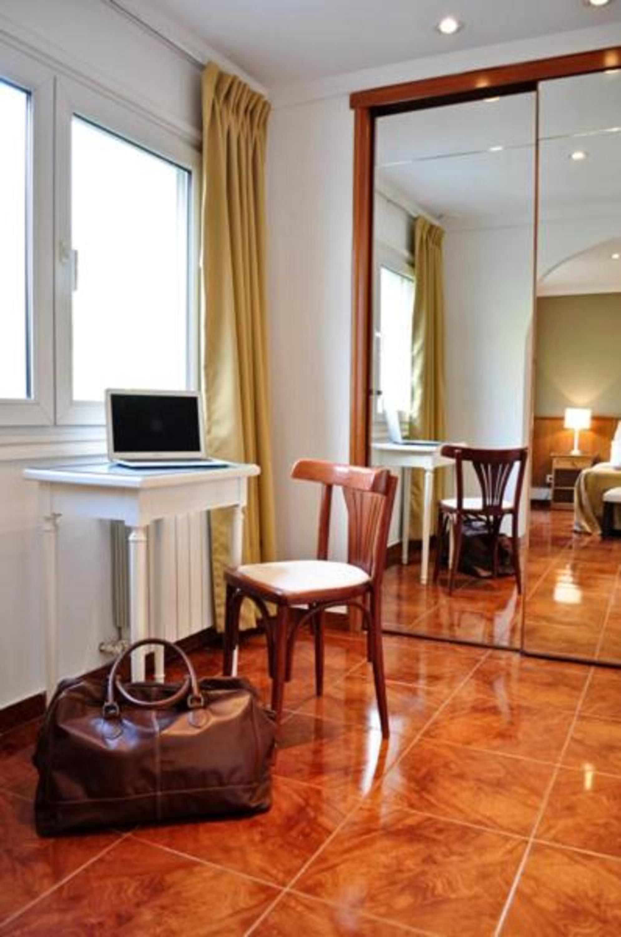 Premium Double or Twin Room photo 2