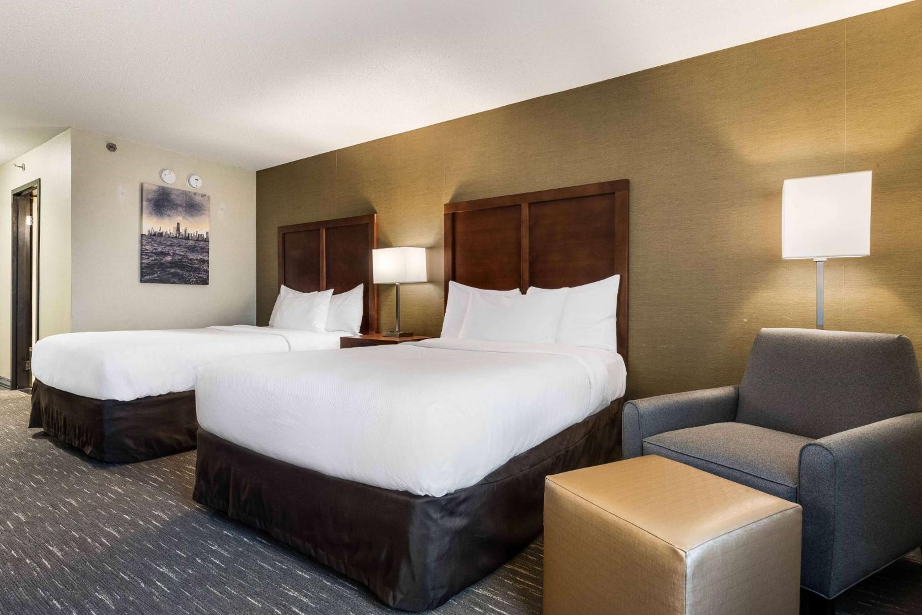 Double Room with Two Double Beds - Photo 3