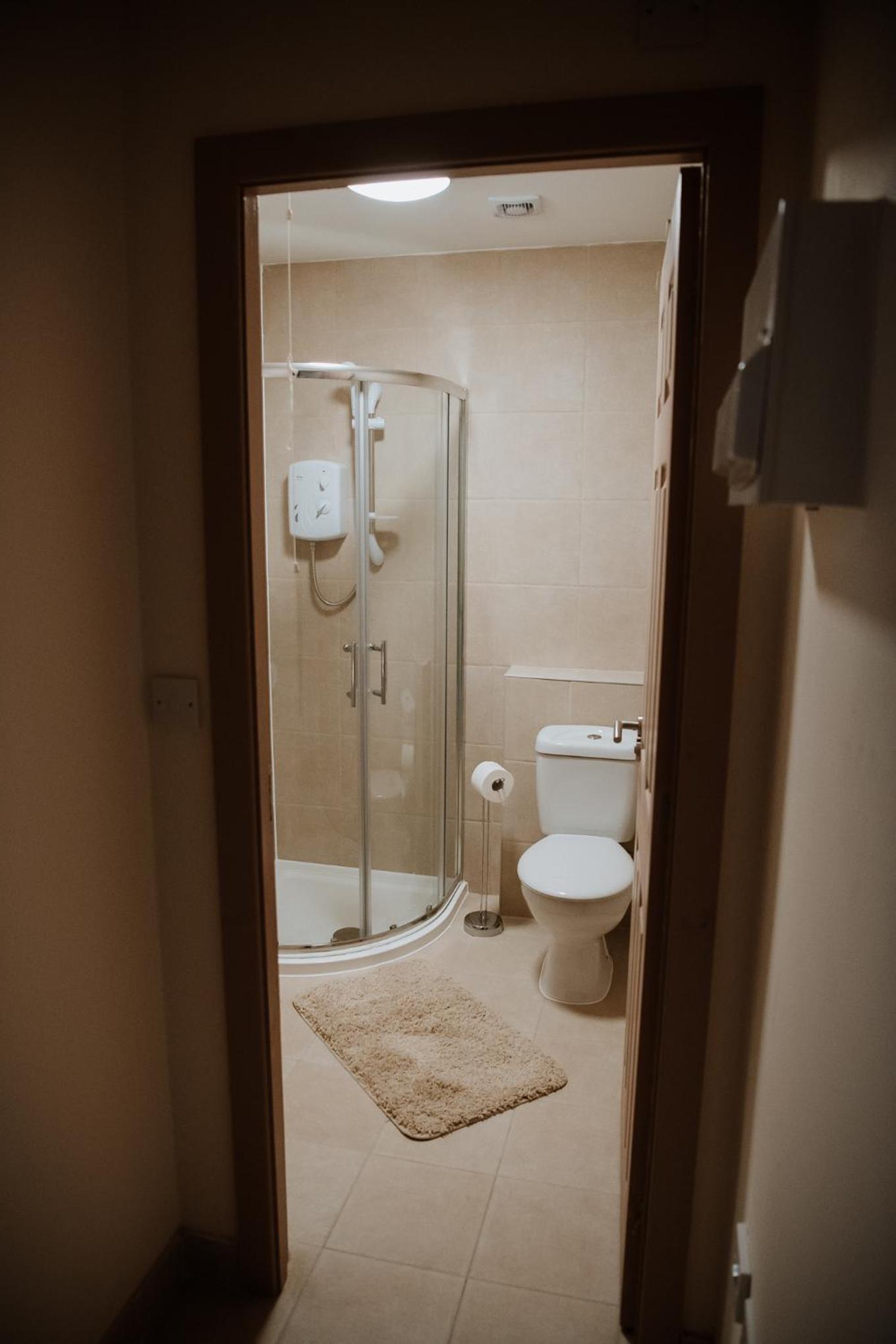 One-Bedroom Apartment - Photo 6