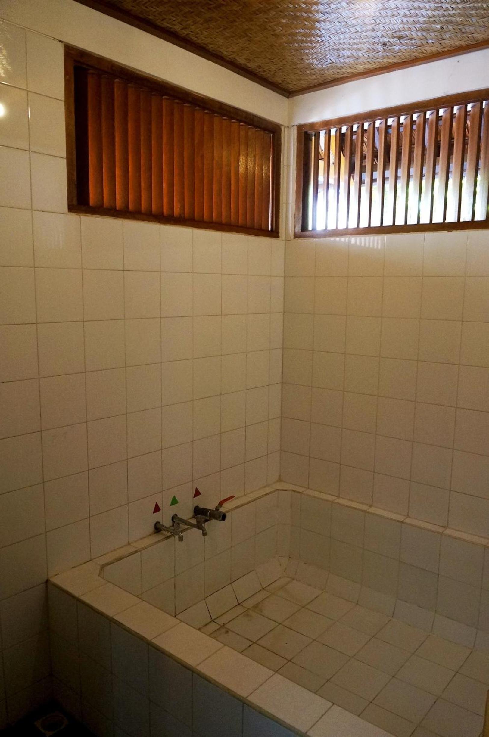 Front Superior Bungalow - Photo 2