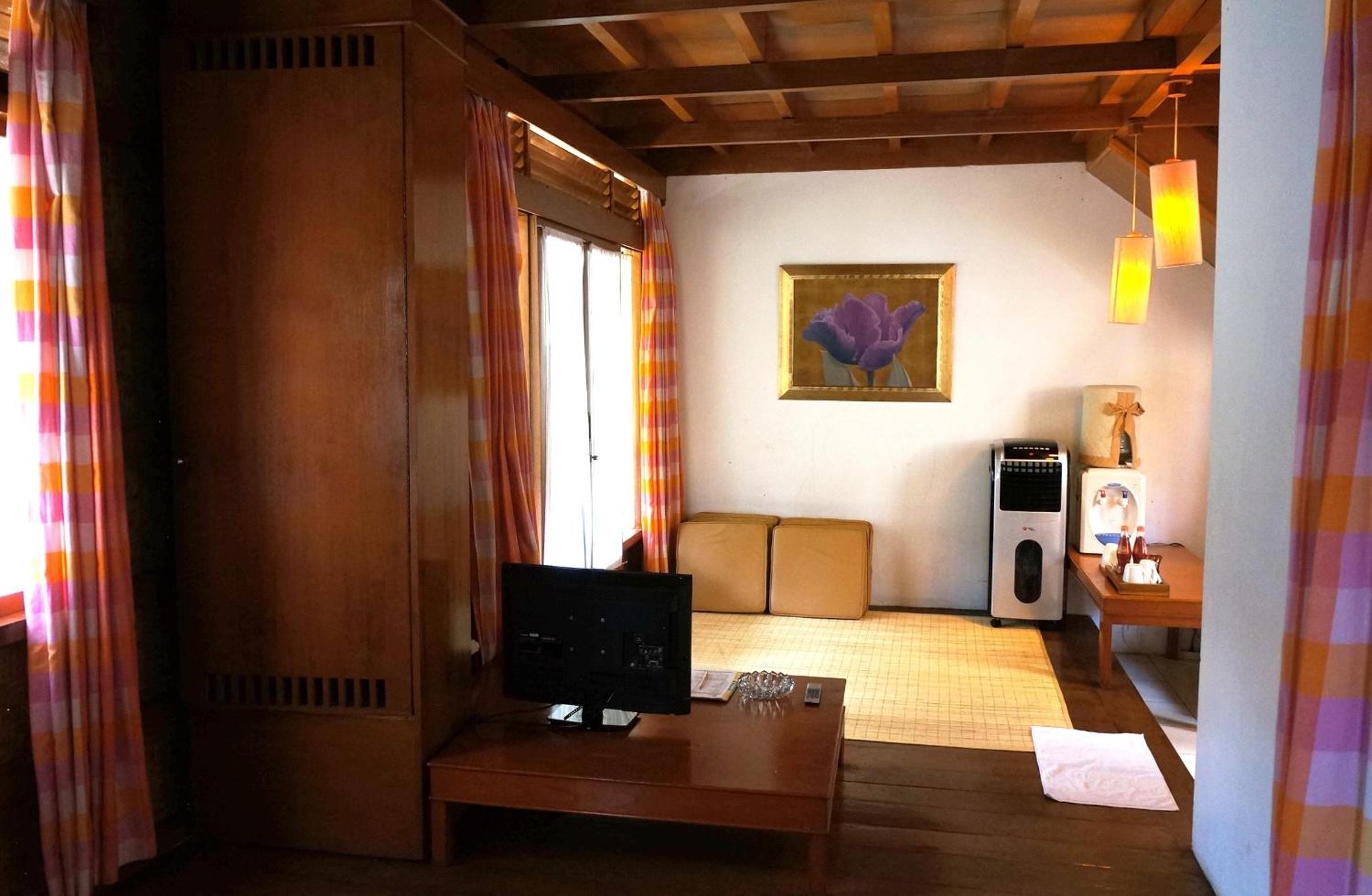 One-Bedroom Bungalow - Photo 6