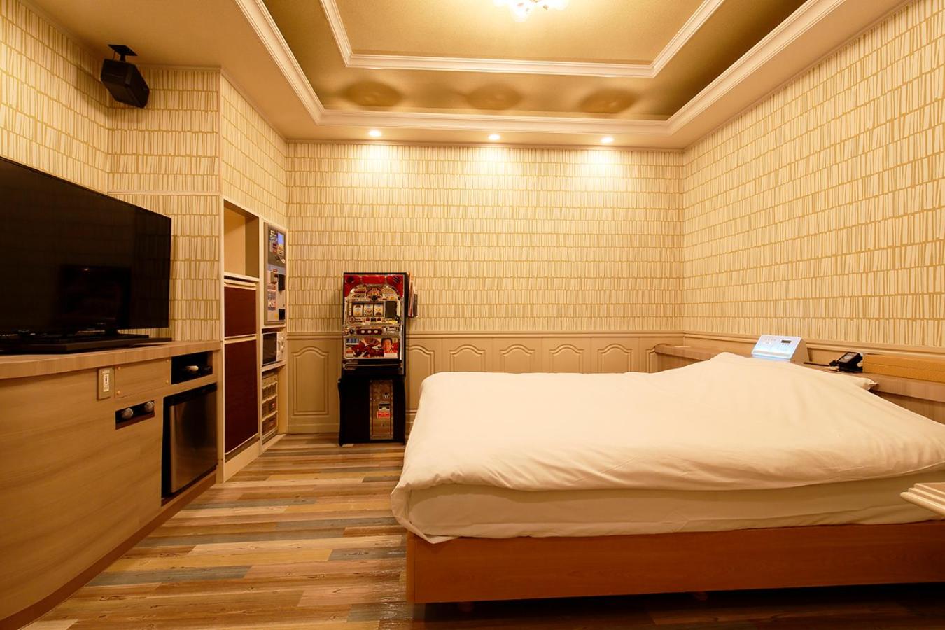 Standard Double Room - Photo 14