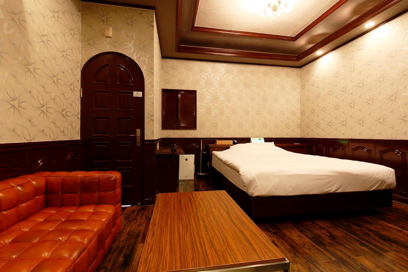 Standard Double Room - Photo 10