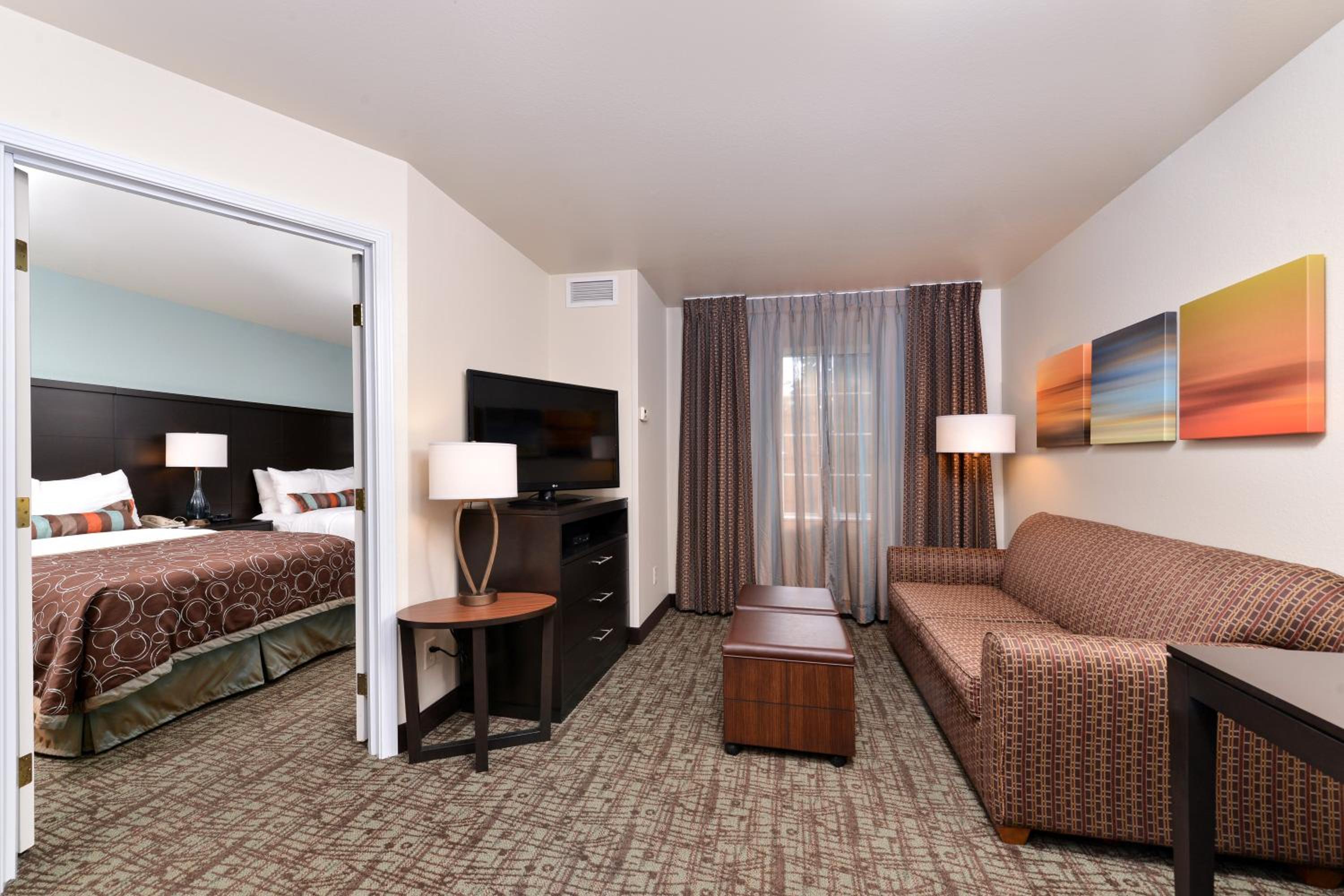 One-Bedroom Suite with Two Double Beds - Photo 3