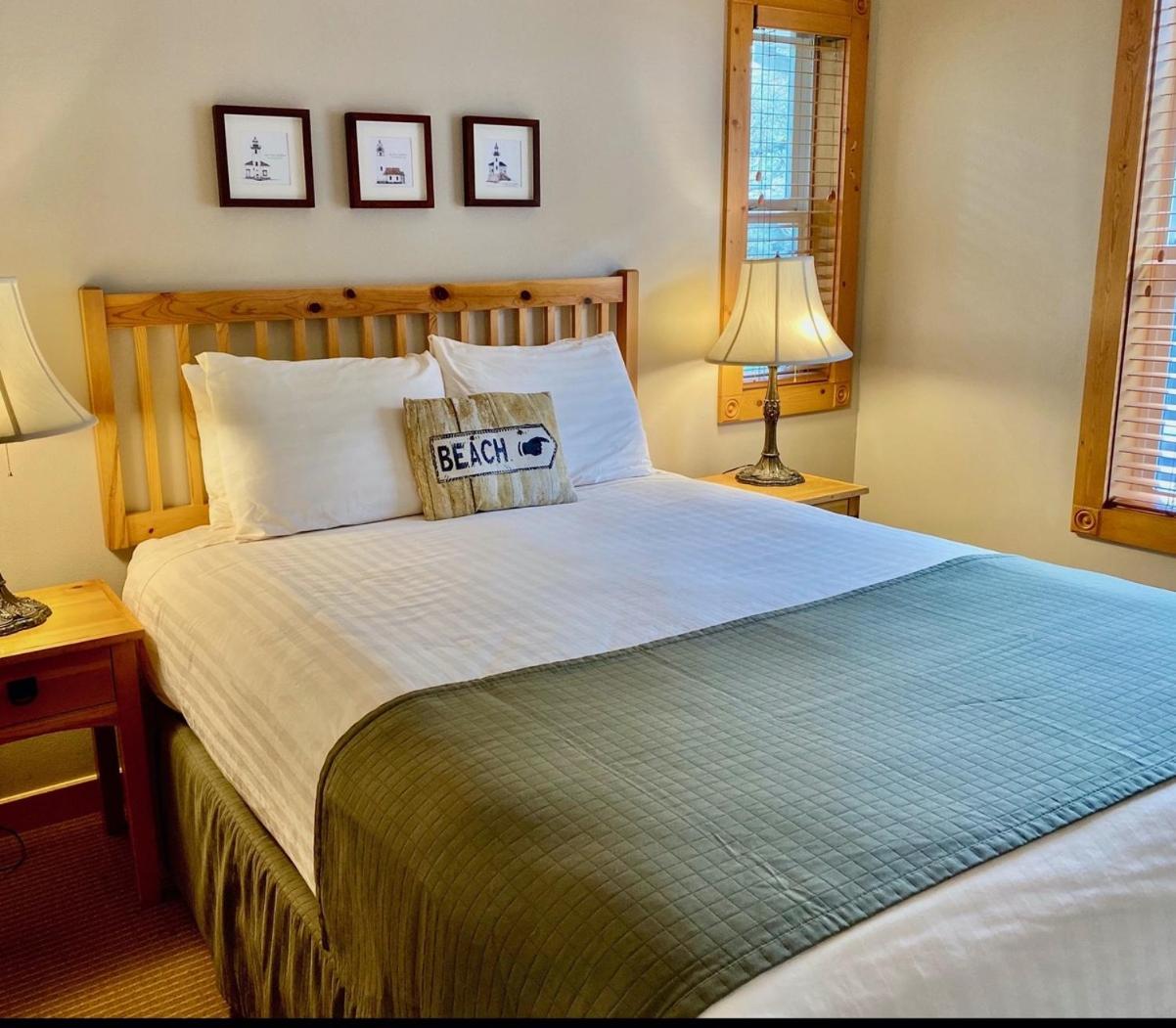 Queen Suite with Sofabed, 2nd Floor, Pets Allowed