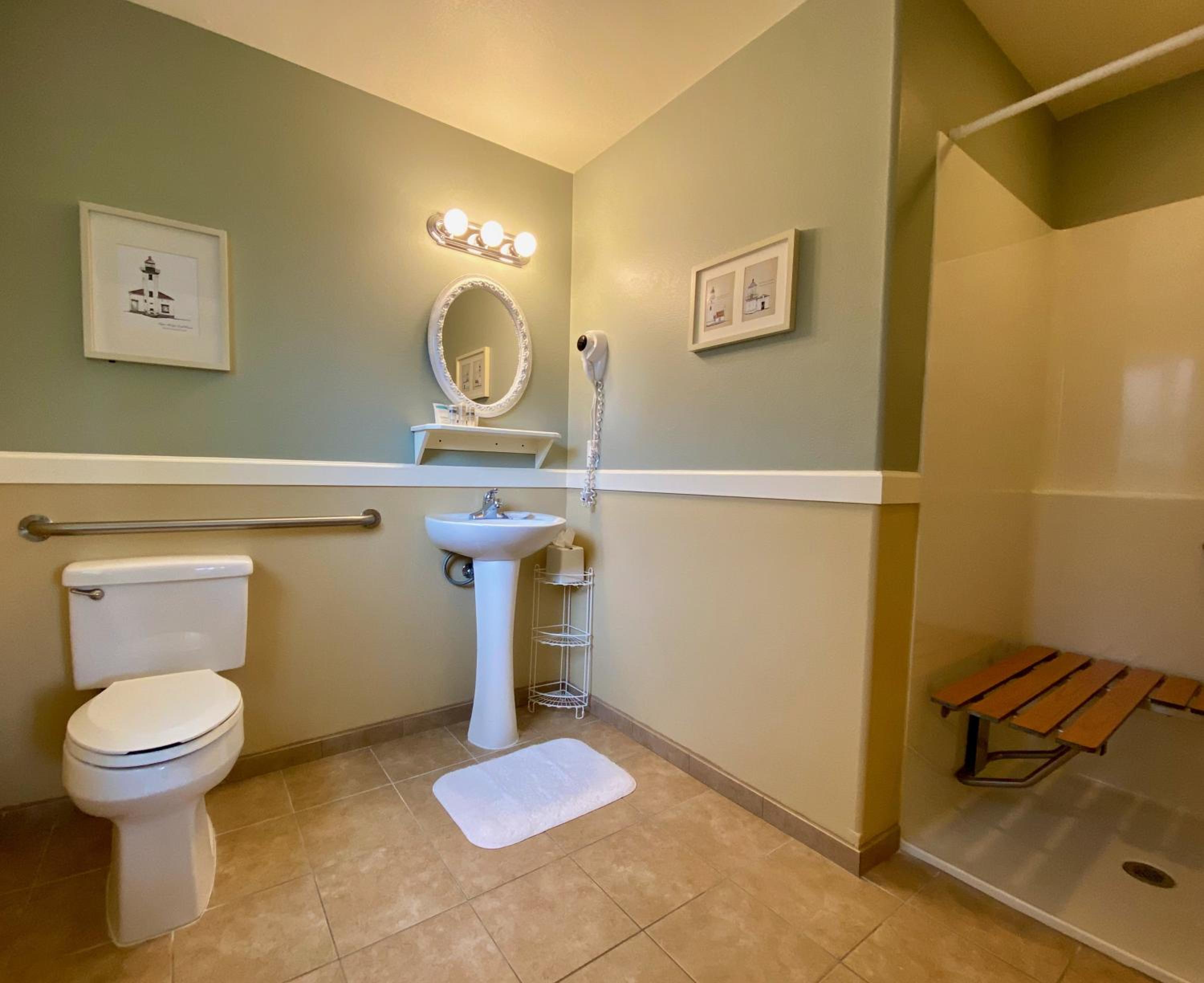 Accessible Queen Suite with Sofabed, 1st Floor, Non - Pet photo 3
