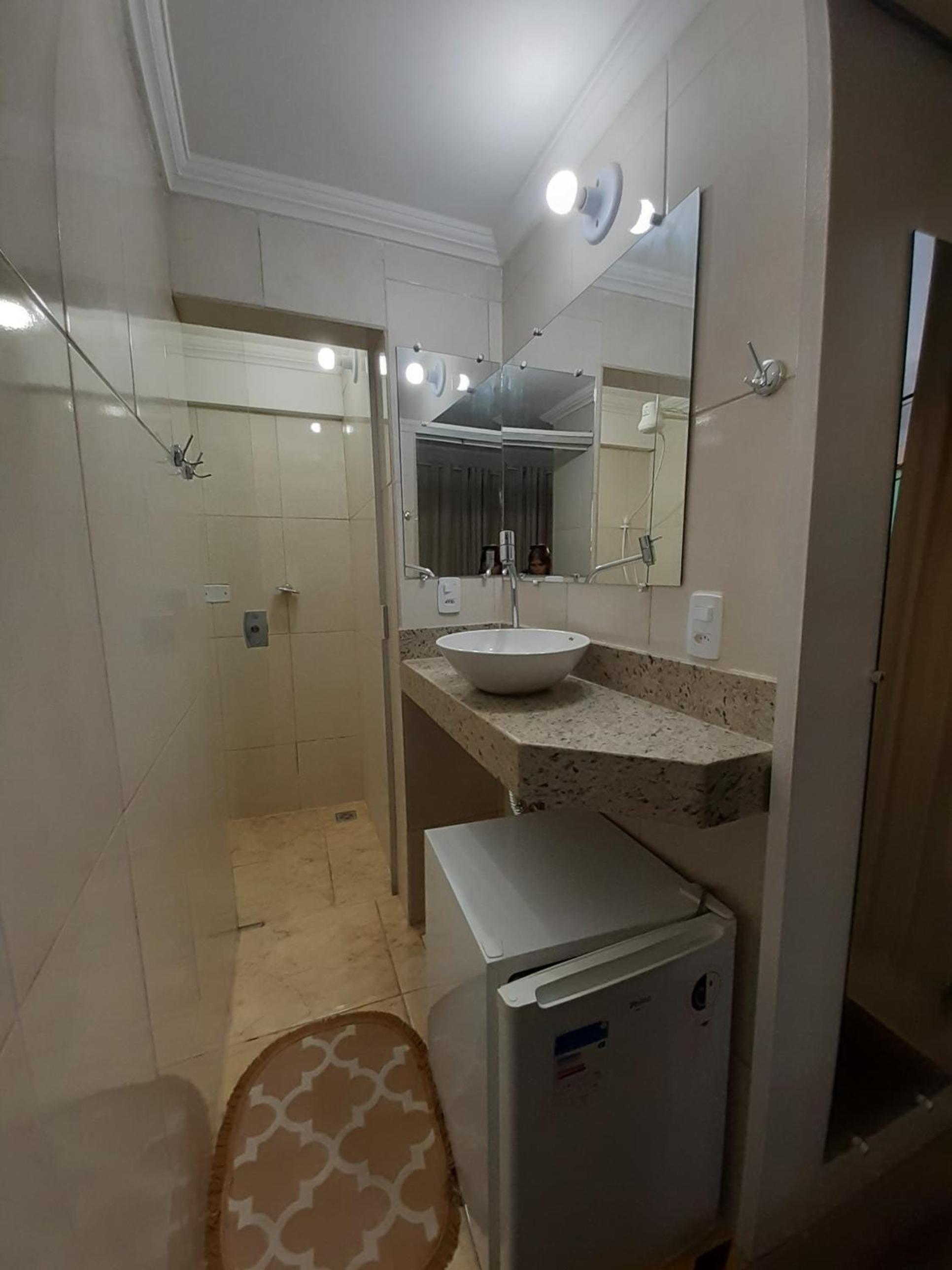 Double Room with Extra Bed - Photo 9