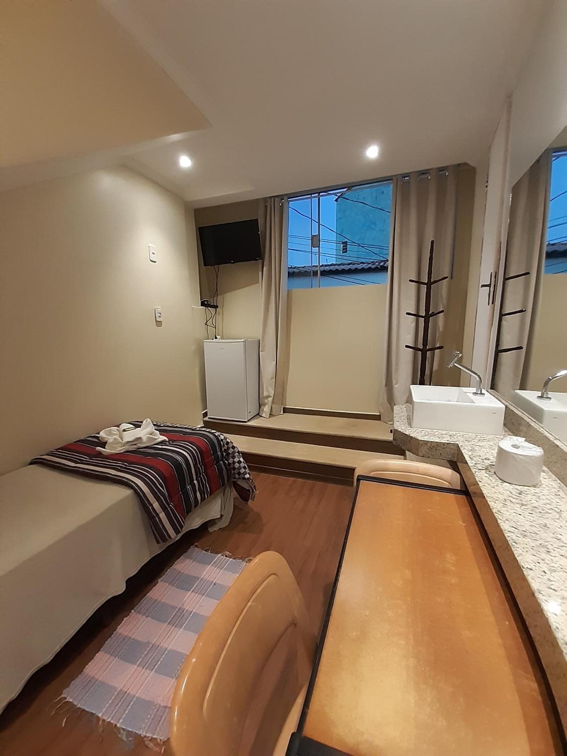 Standard Double Room with Fan - Photo 9