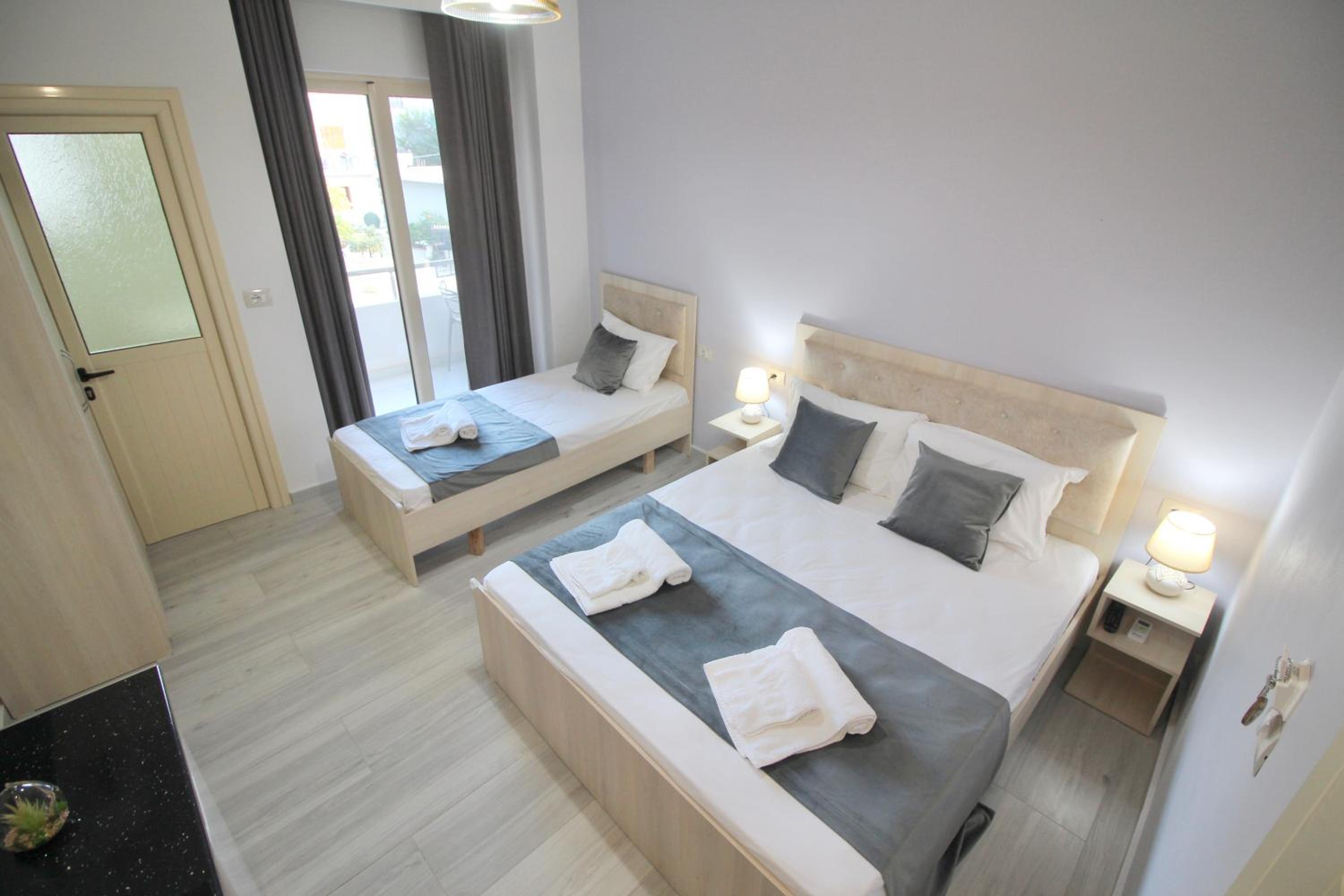 Triple Room with City View