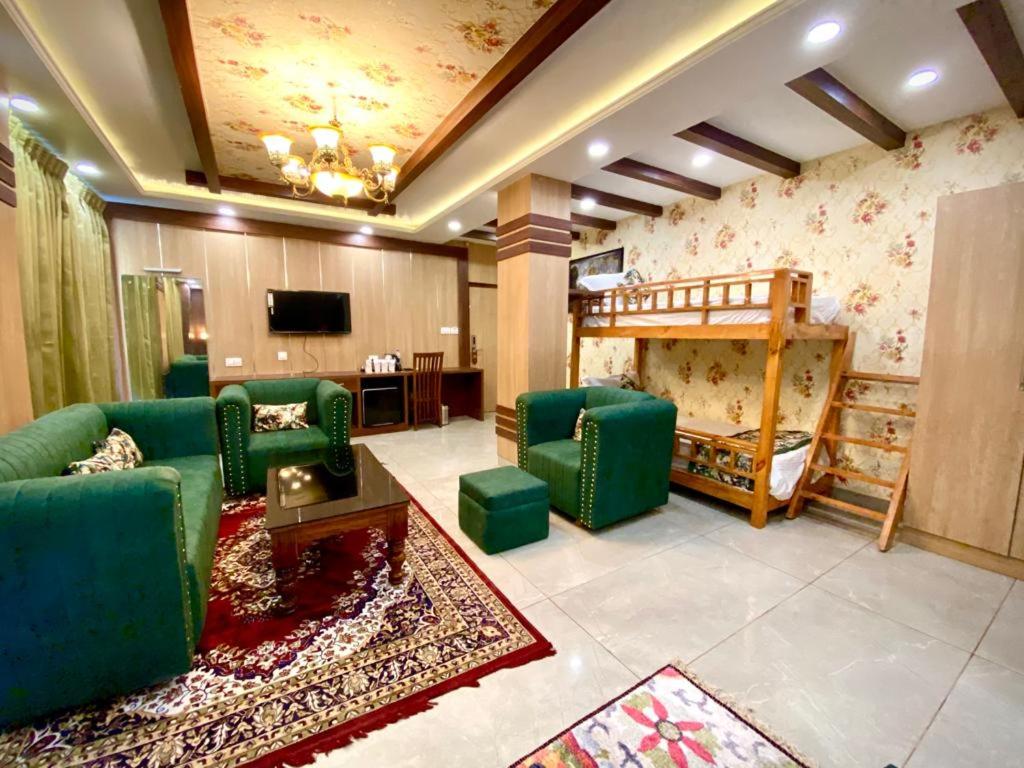 Superior Suite - Photo 2