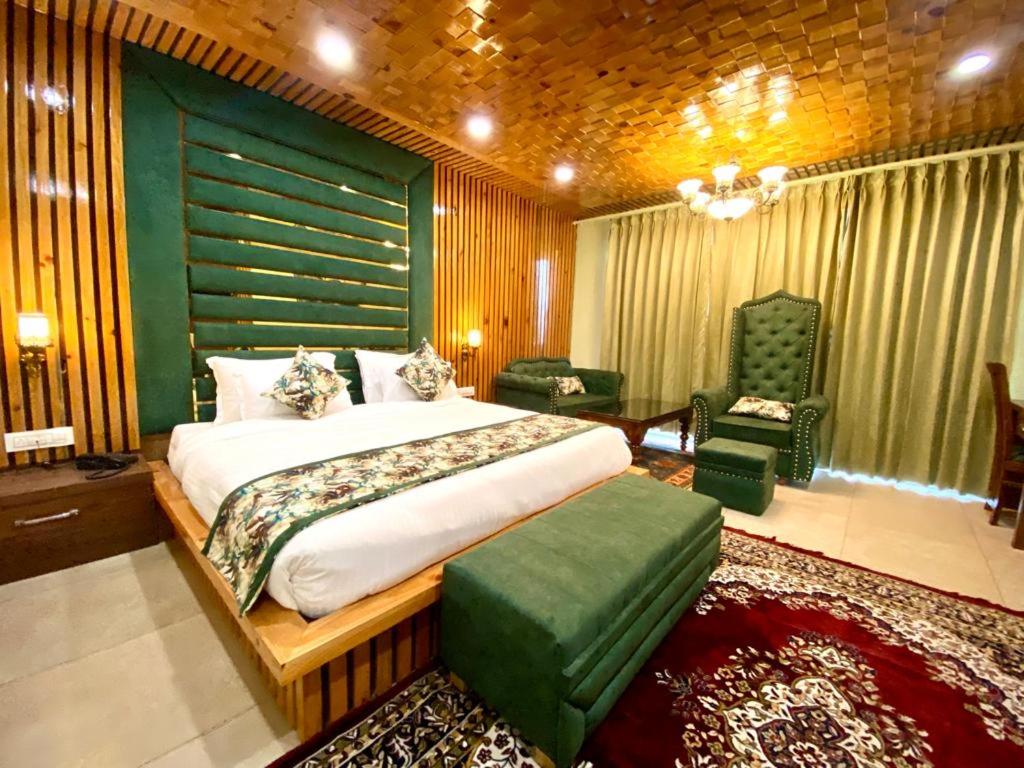 King Suite