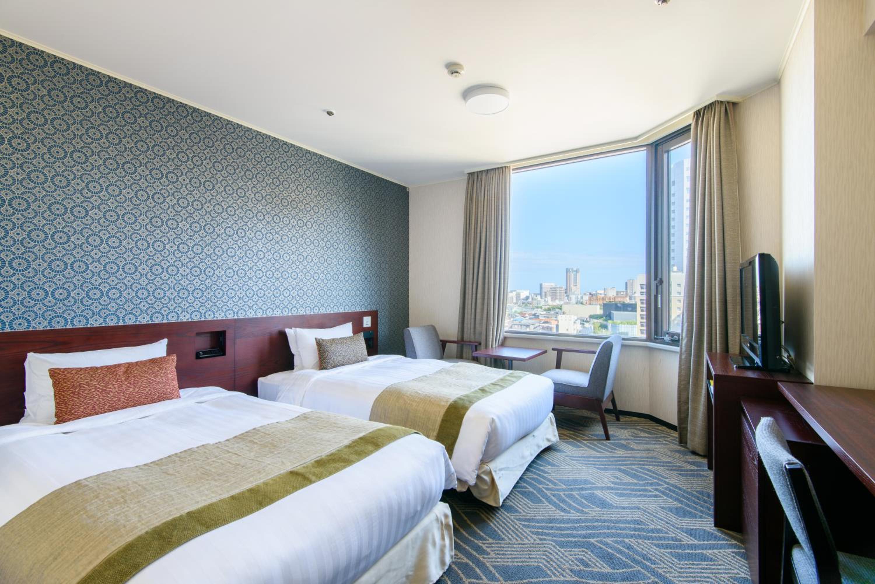 Twin Room - Non-Smoking - Photo 1