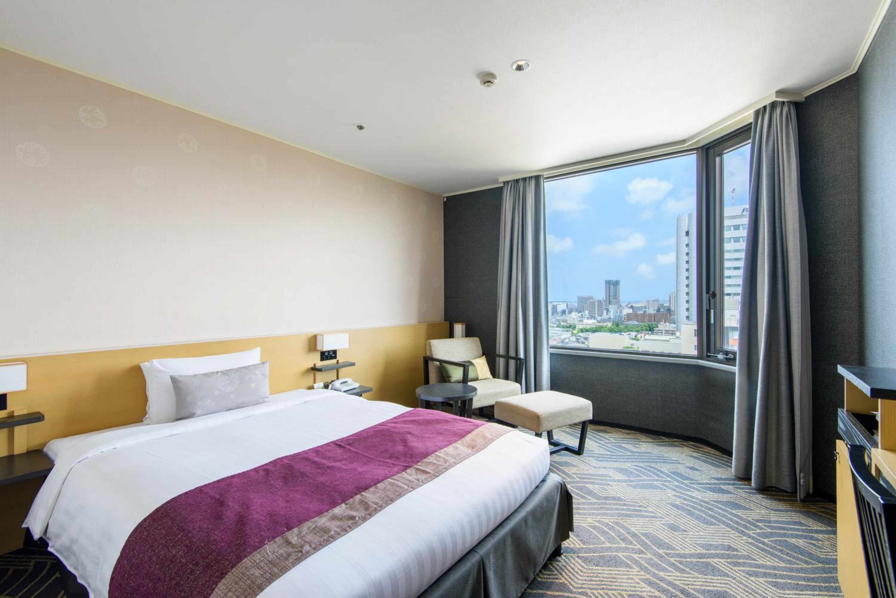 Superior Single Room with Free access to Club Lounge - Non-Smoking - Luxury floor