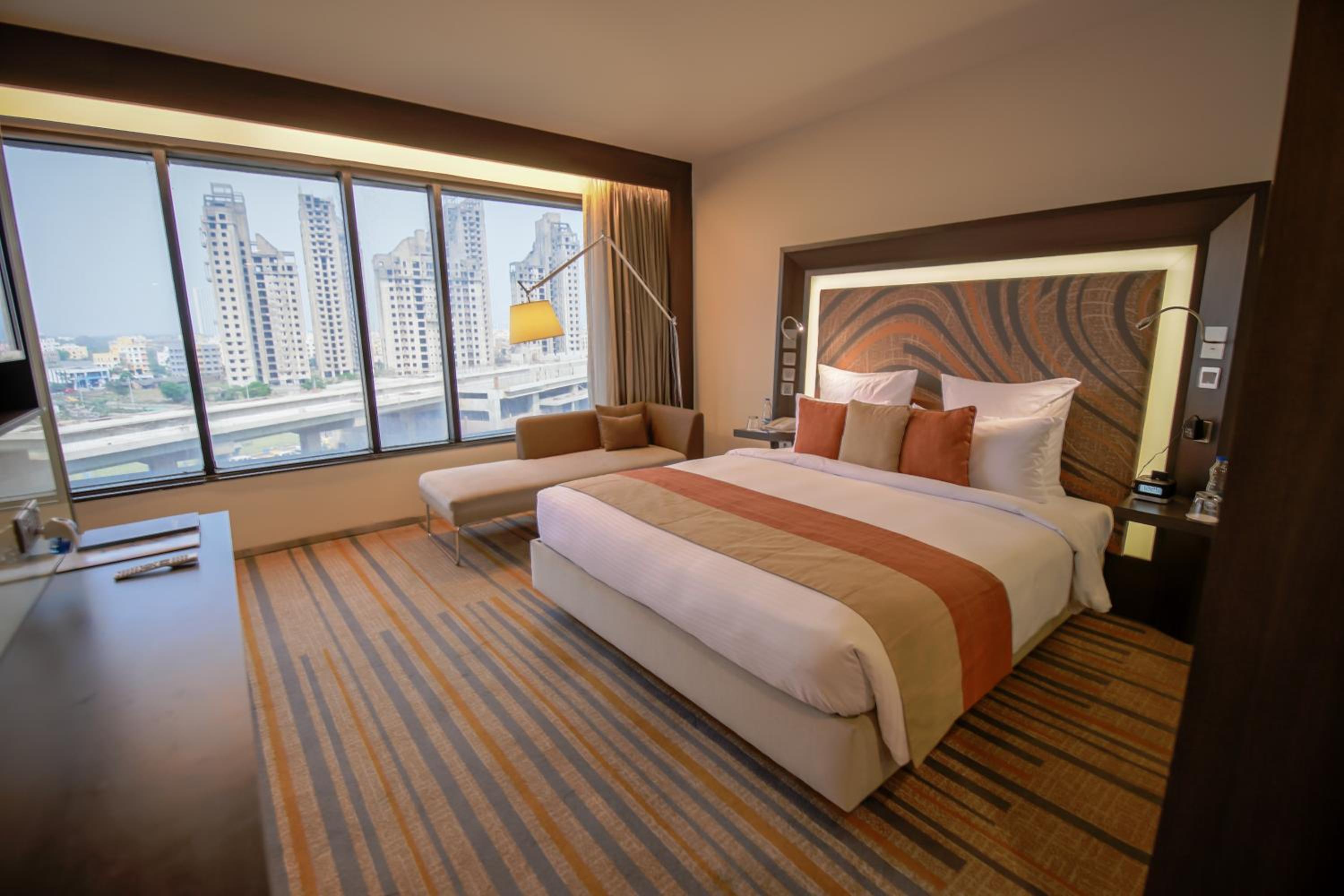 Premier King Room with Lounge Access