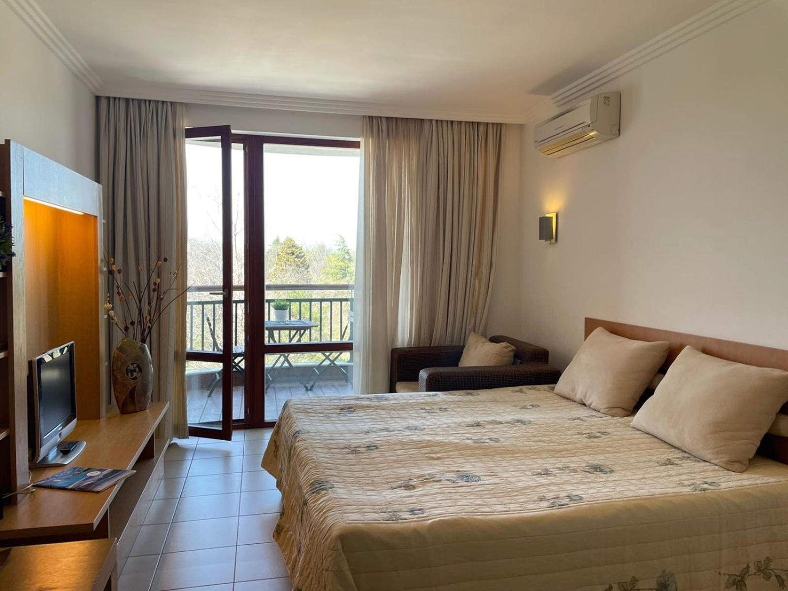 Single Room with Balcony photo 1