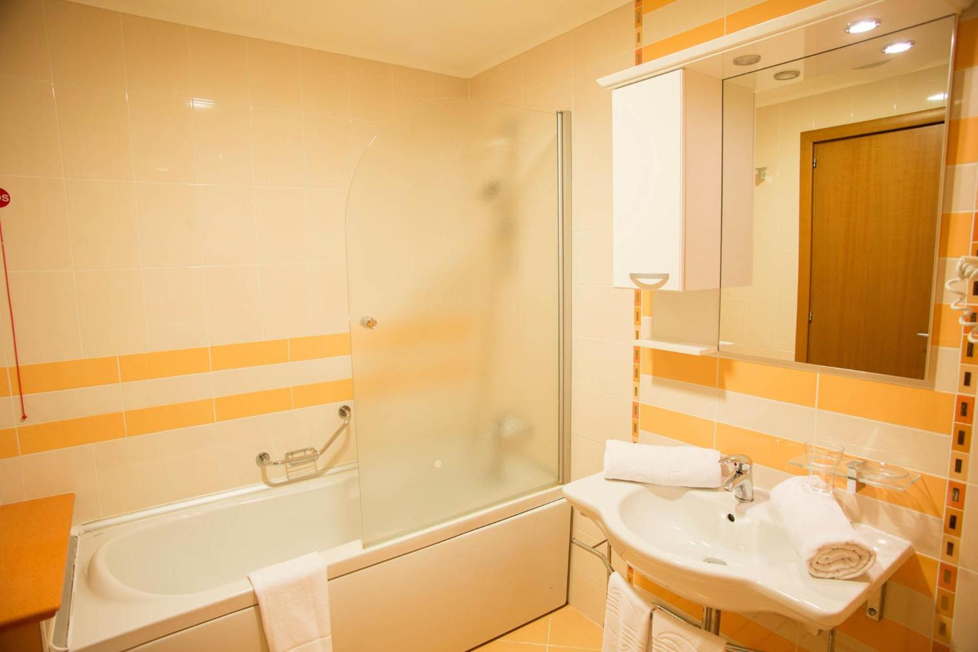 Single Room with Balcony photo 3