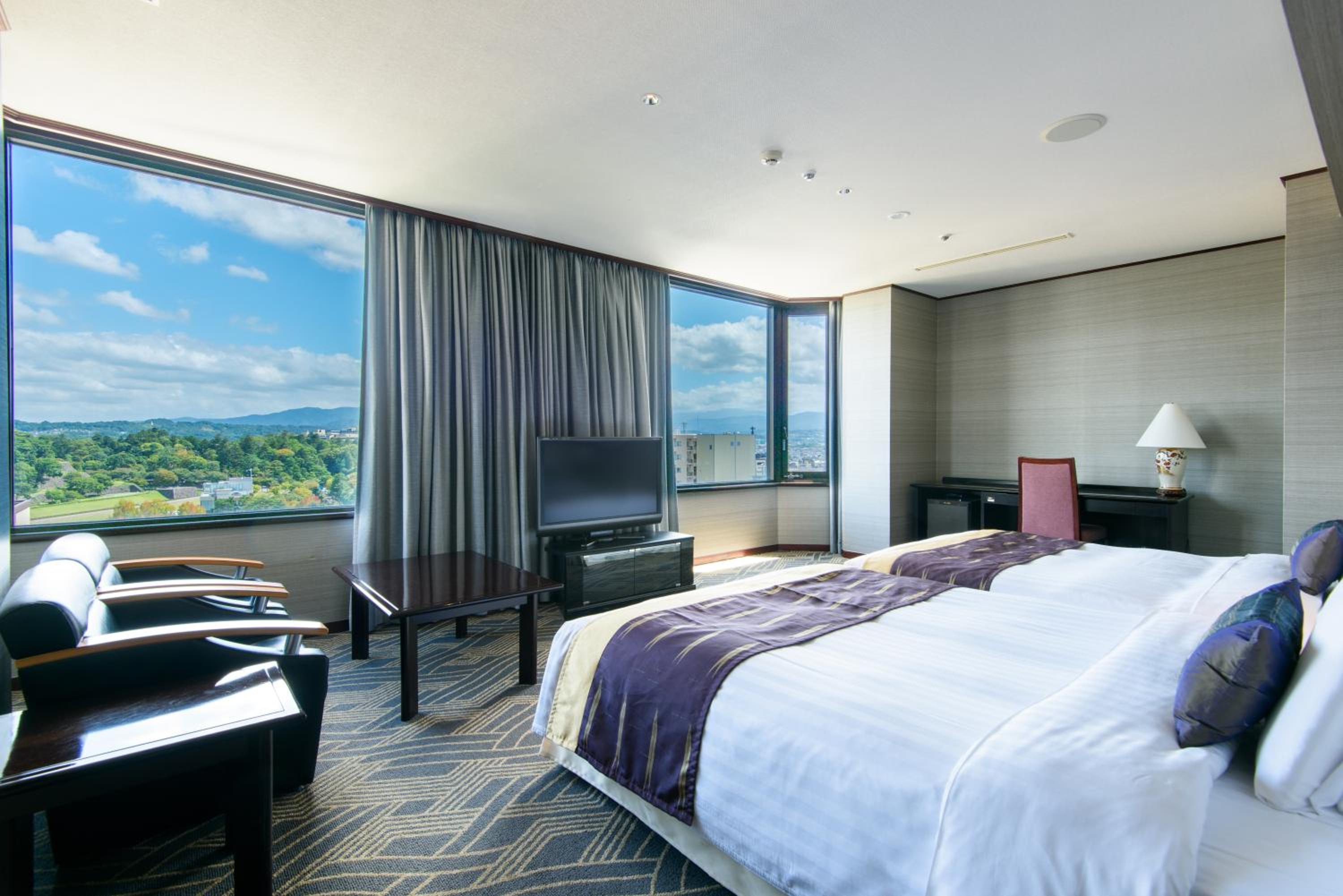 Executive Twin Room with Free access to Club Lounge - Non-Smoking - Luxury floor