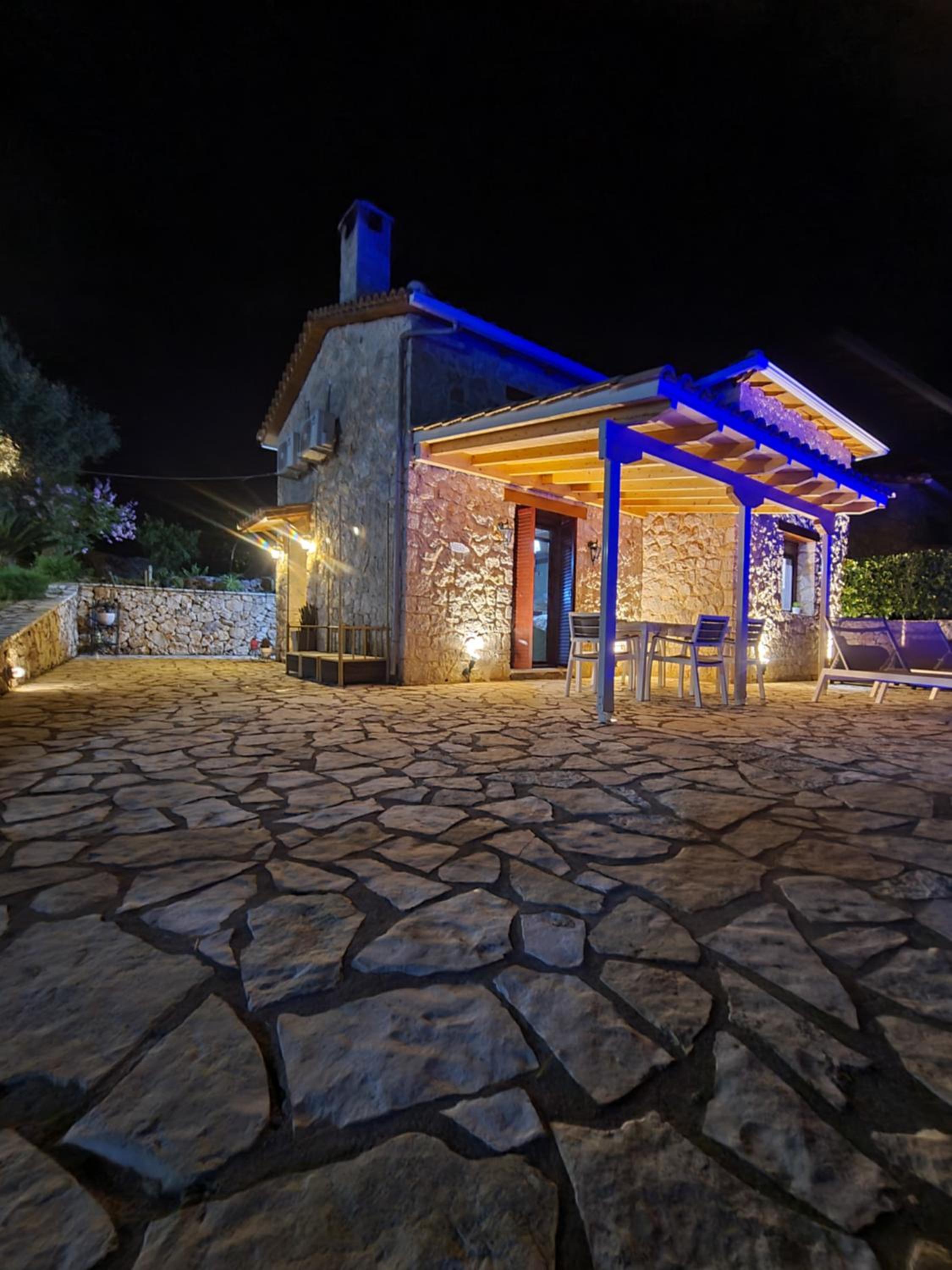 Three-Bedroom House - Photo 37