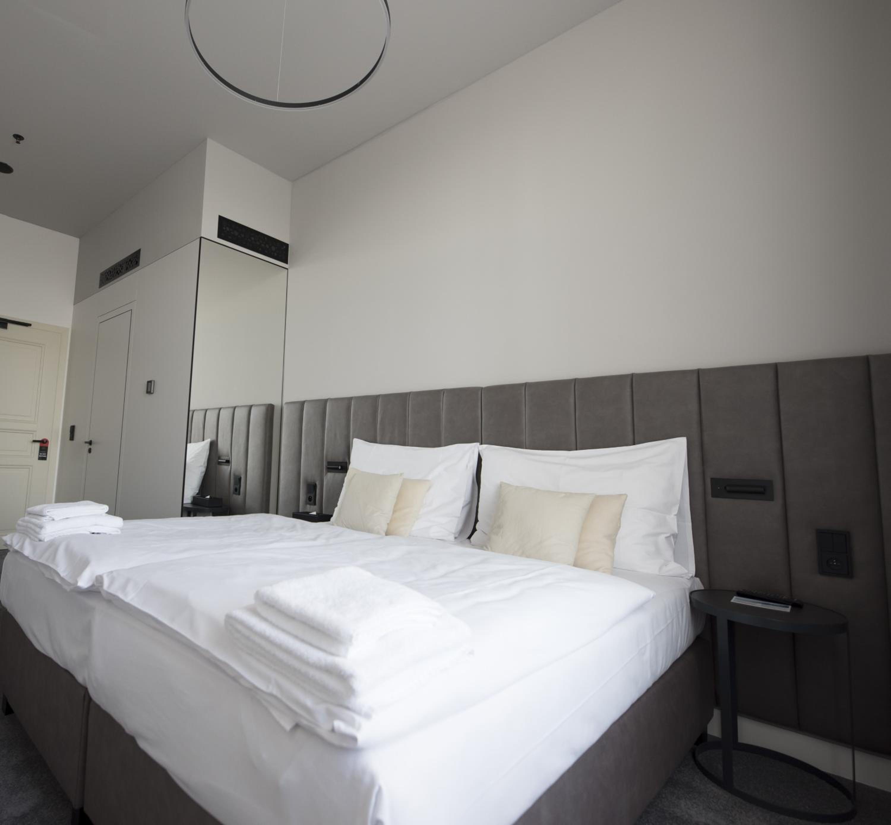 Superior Double or Twin Room - Photo 6