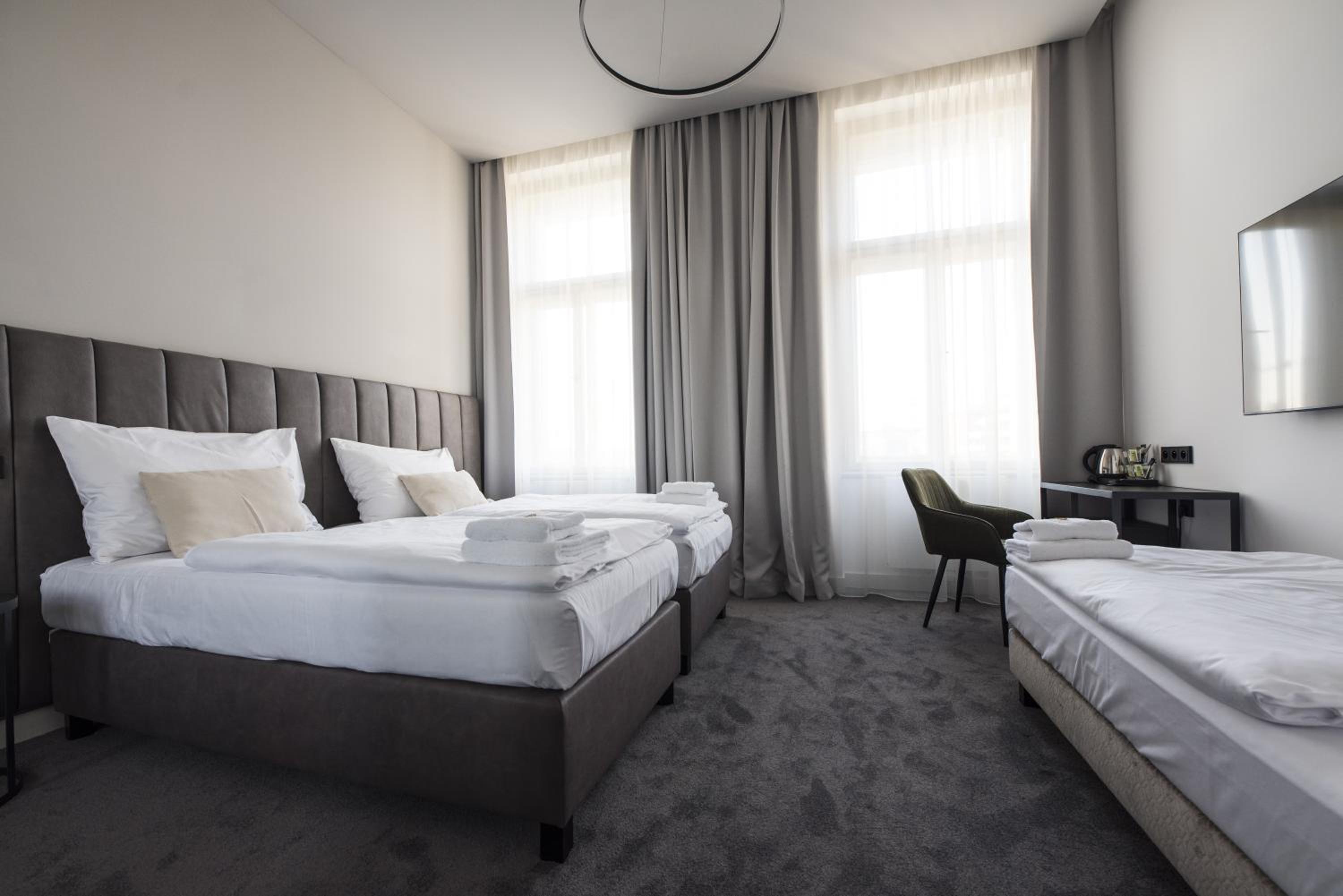 Standard Triple Room - Photo 5